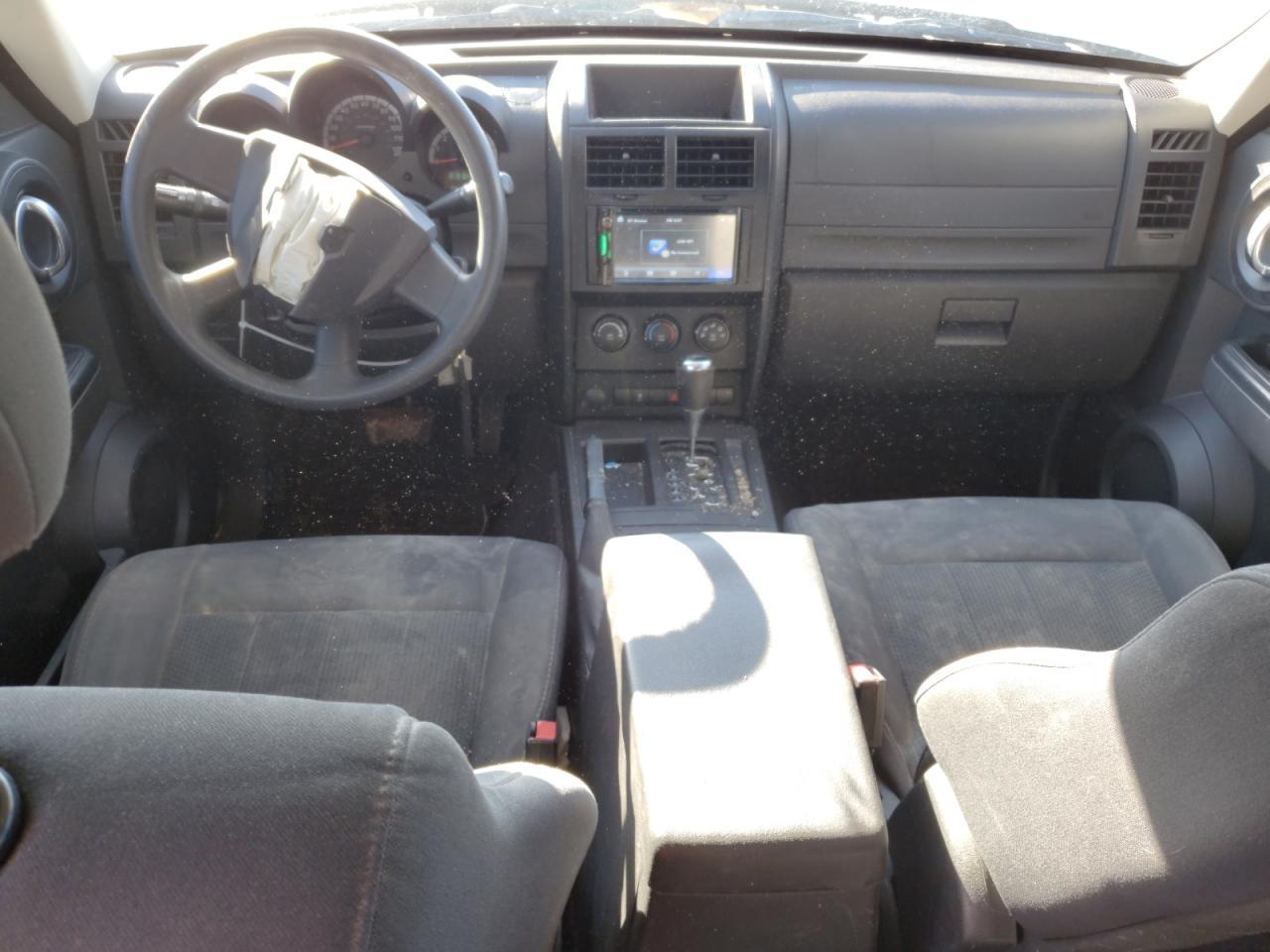 2011 Dodge Nitro - Image 8