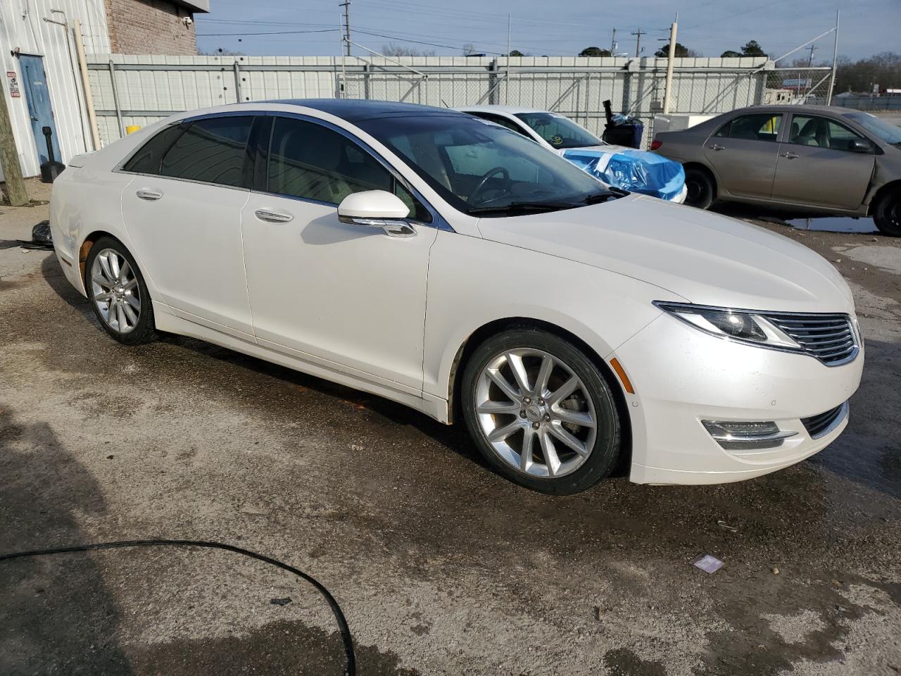 2016 Lincoln MKZ - Image 4