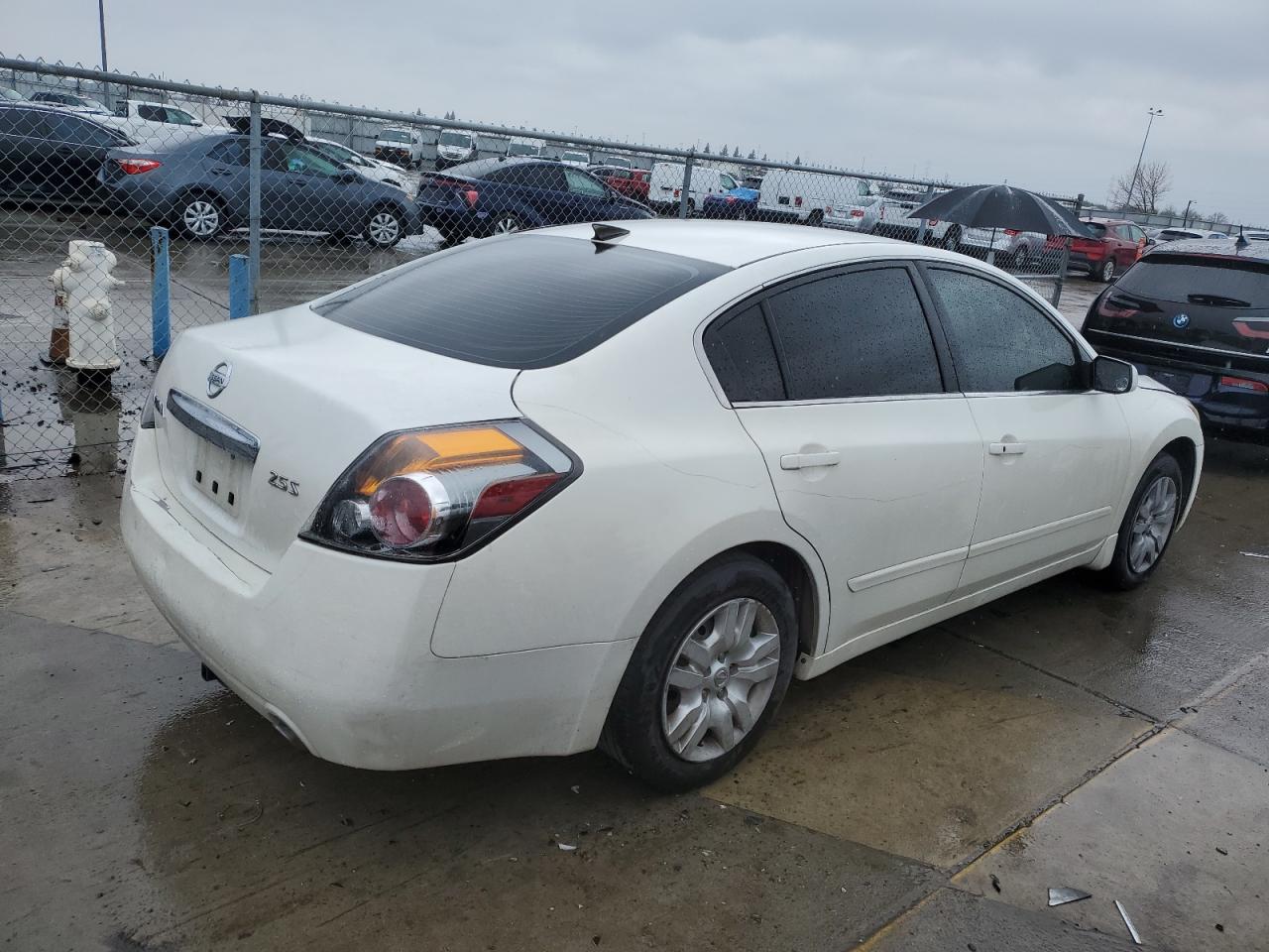 2011 Nissan Altima - Image 3
