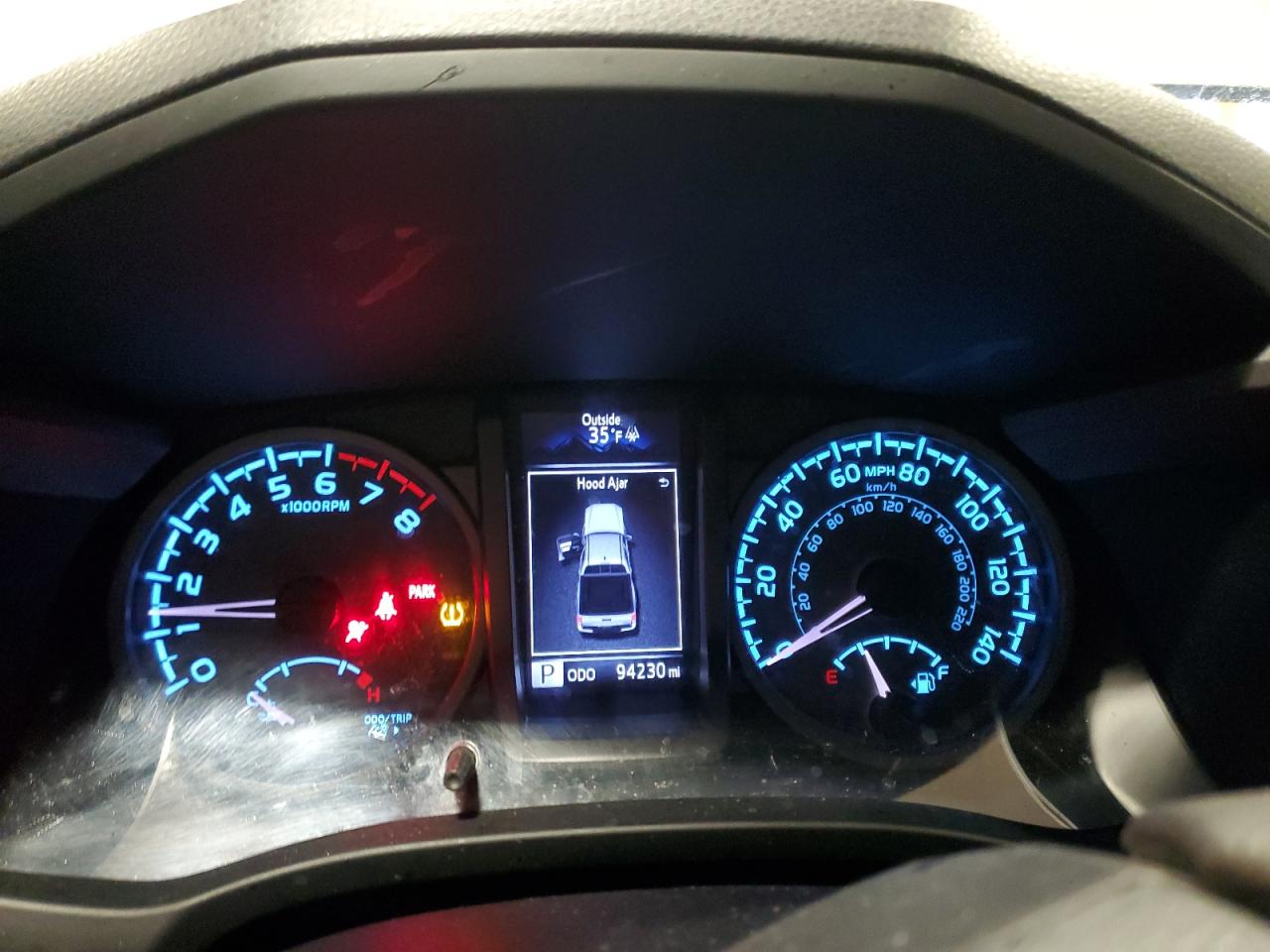 2019 Toyota Tacoma - Image 9