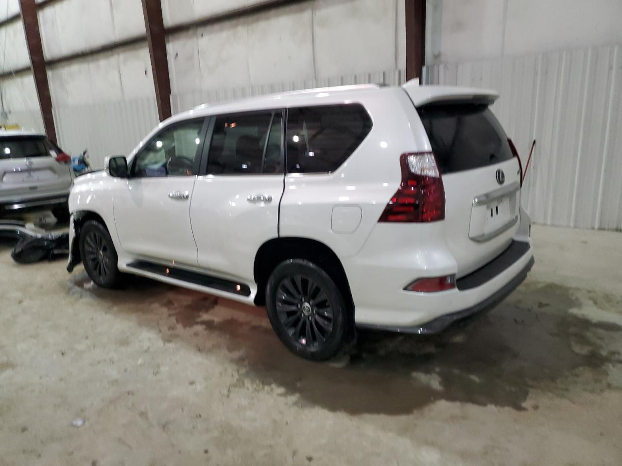 2021 Lexus GX - Image 2
