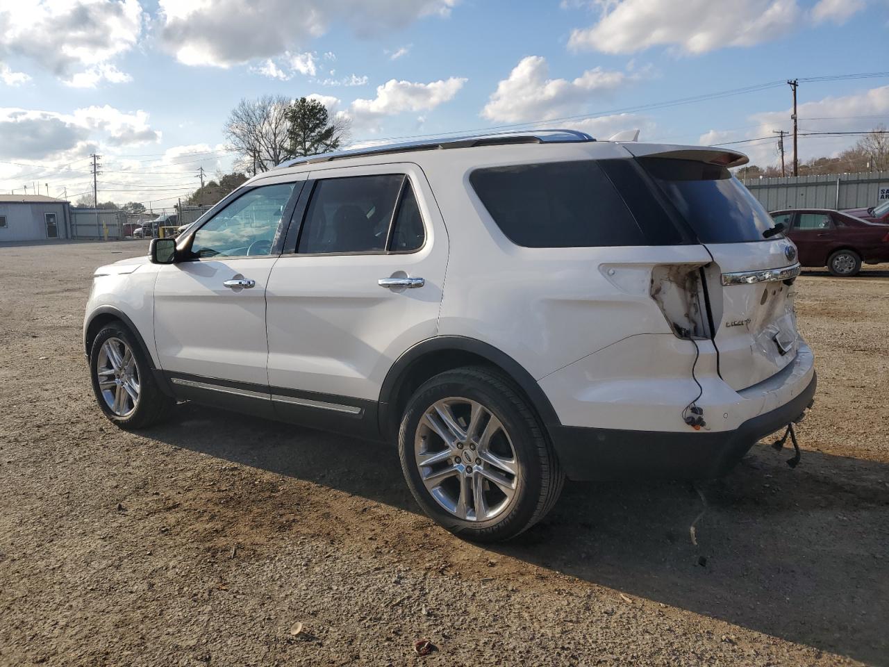 2016 Ford Explorer - Image 2