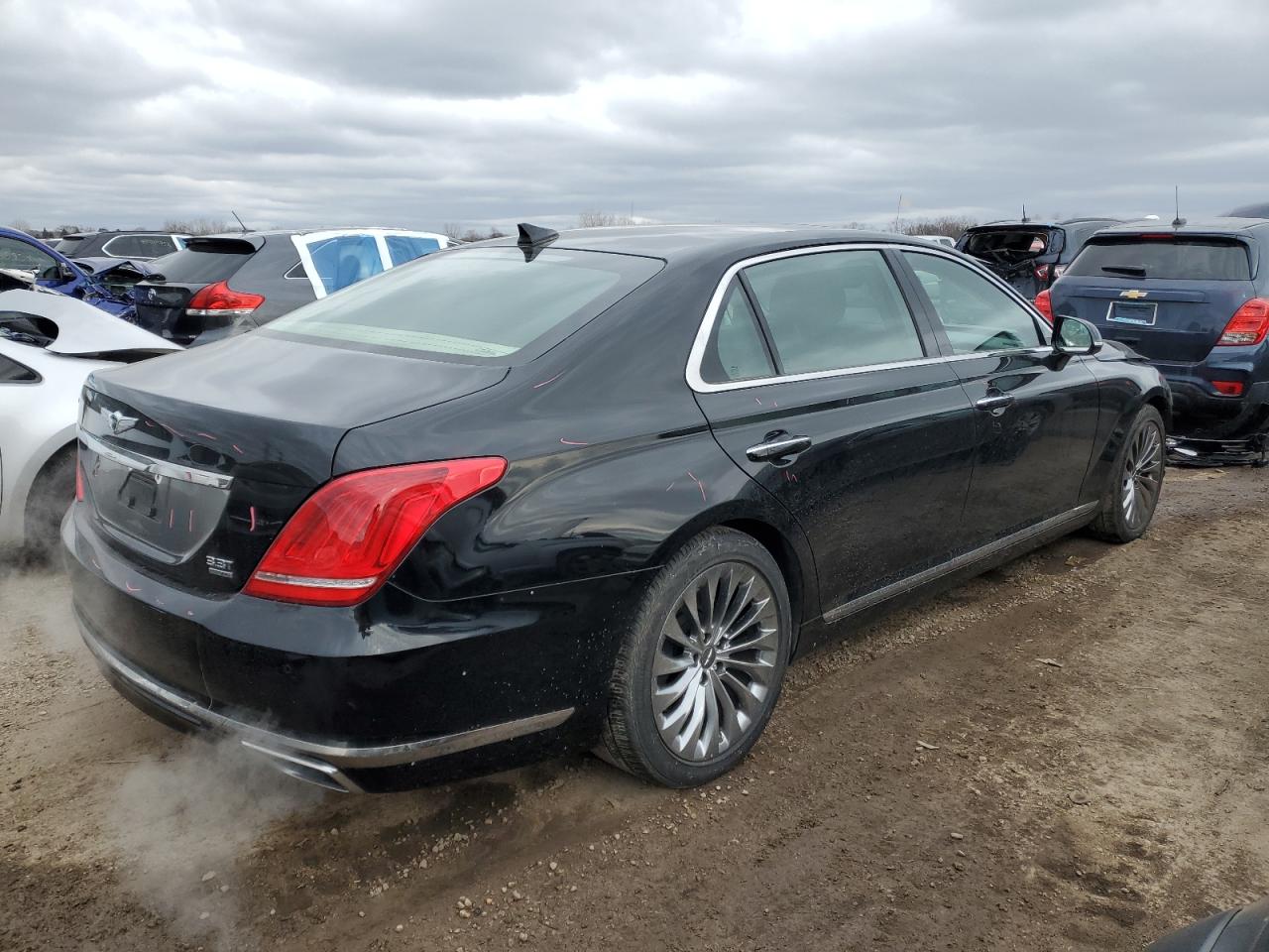 2017 Genesis G90 - Image 3