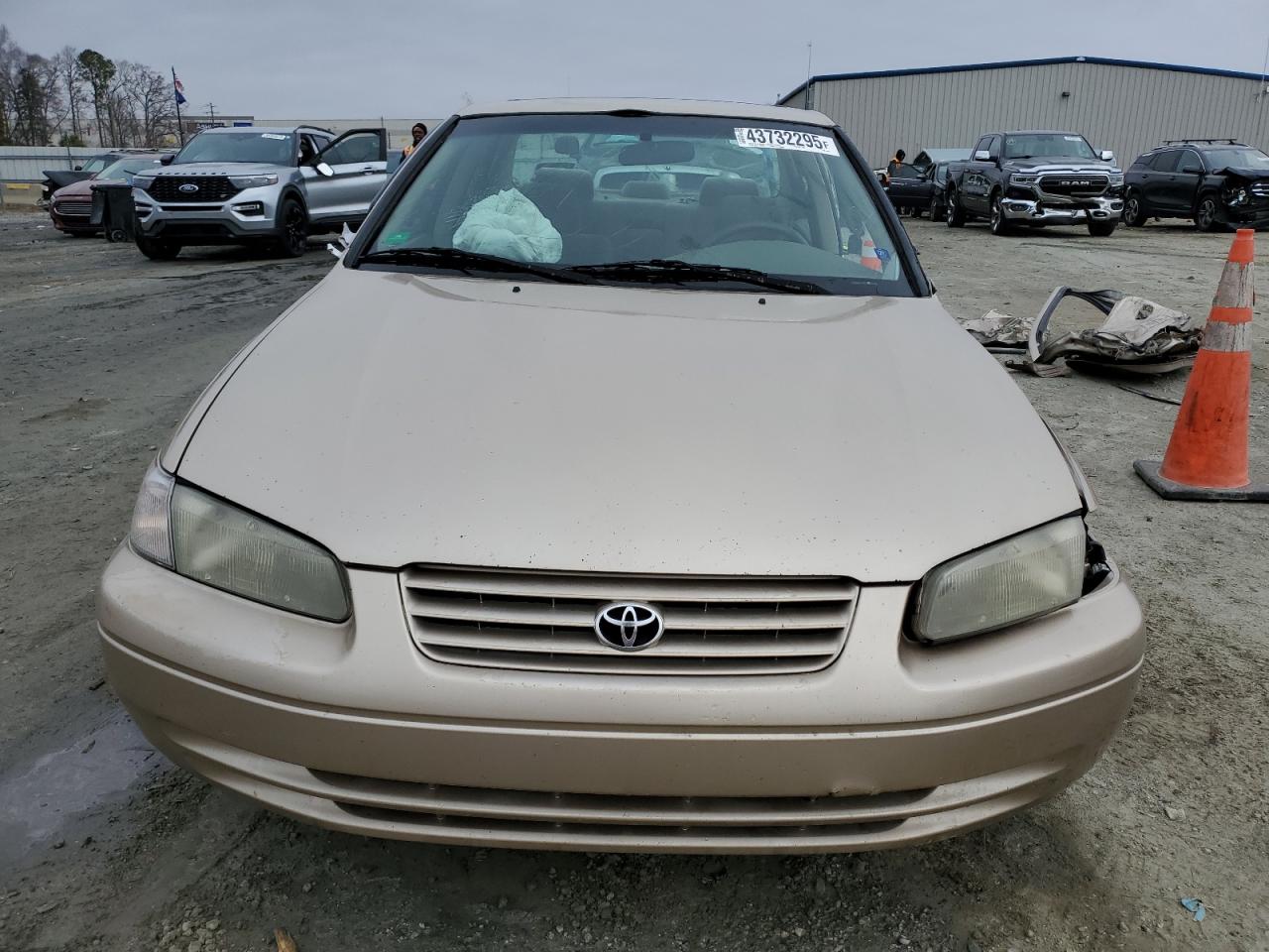 1999 Toyota Camry - Image 5