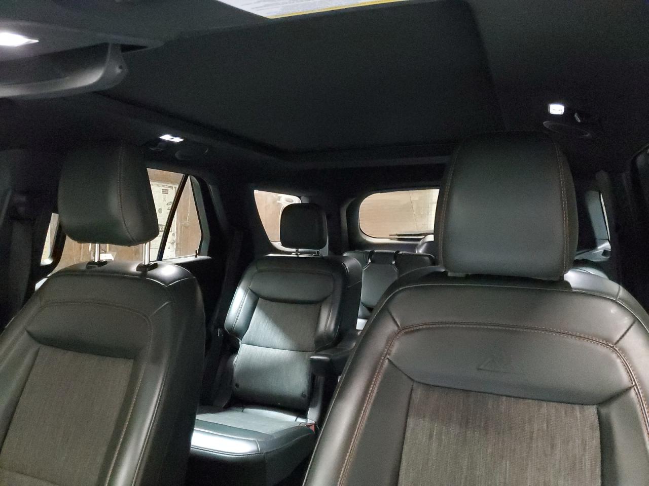 2022 Ford Explorer - Image 10