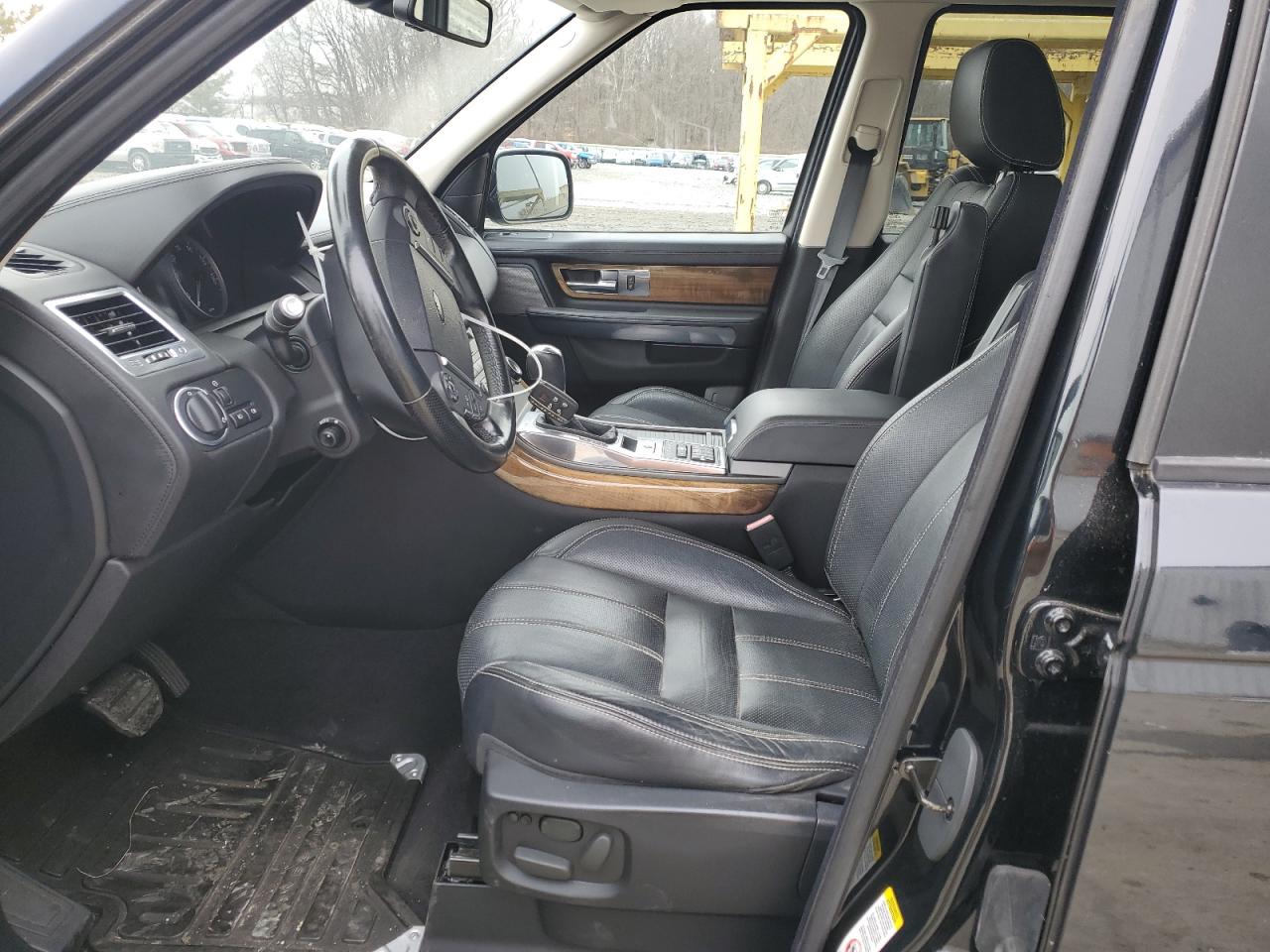 2012 Land Rover Range Rover - Image 7