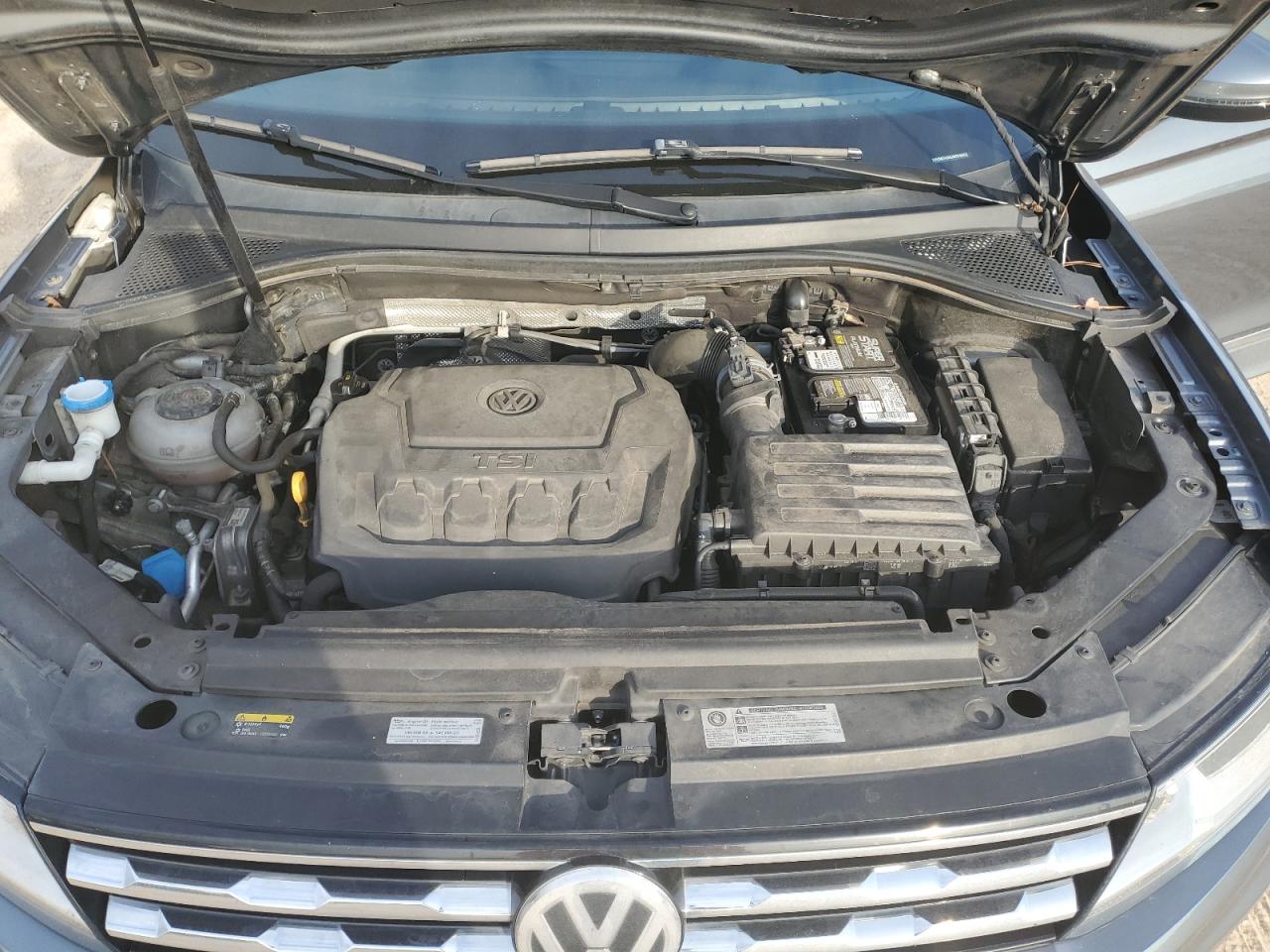 2018 Volkswagen Tiguan - Image 12