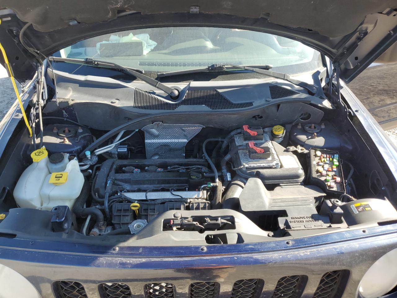 2014 Jeep Liberty (Patriot) - Image 14