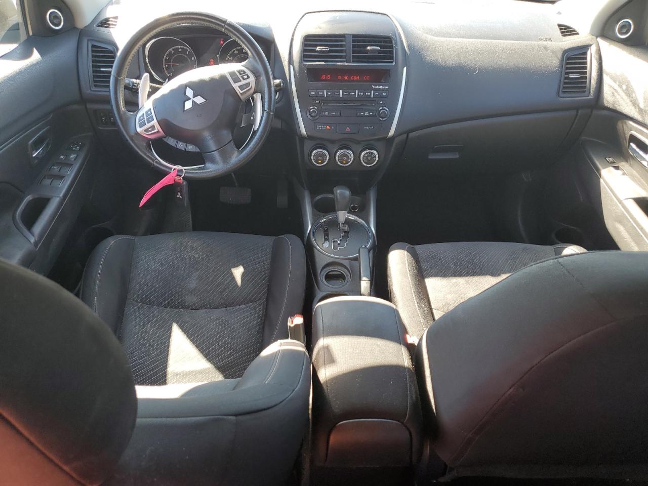 2013 Mitsubishi Outlander - Image 8
