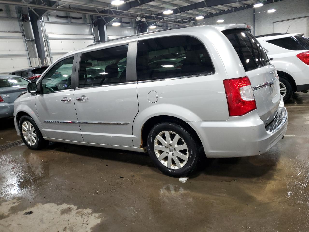2012 Chrysler Town & Country - Image 2