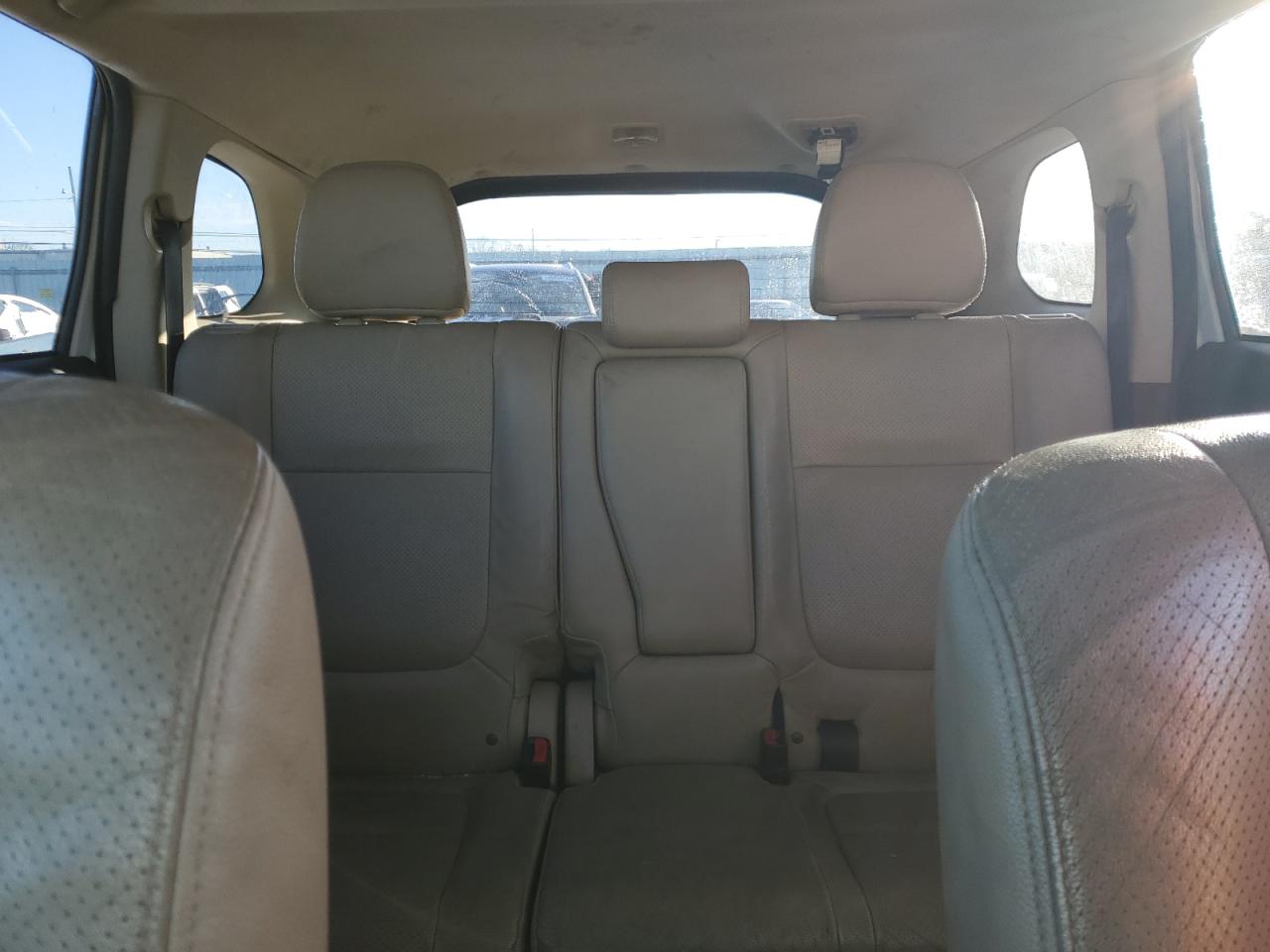 2015 Mitsubishi Outlander - Image 10