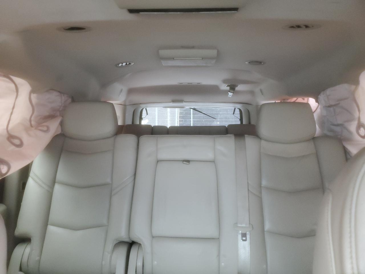 2019 Cadillac Escalade - Image 10