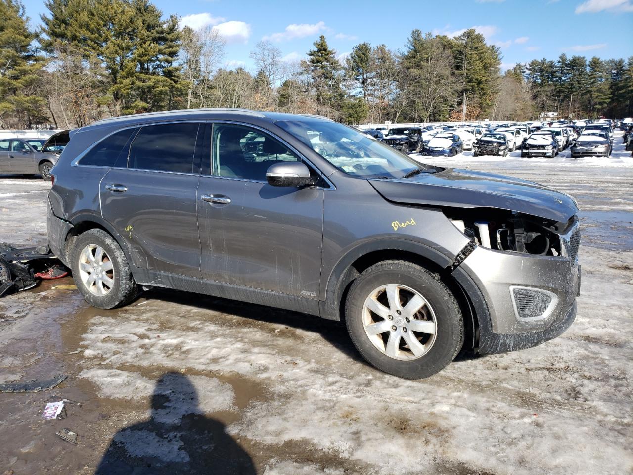 2016 Kia Sorento - Image 4