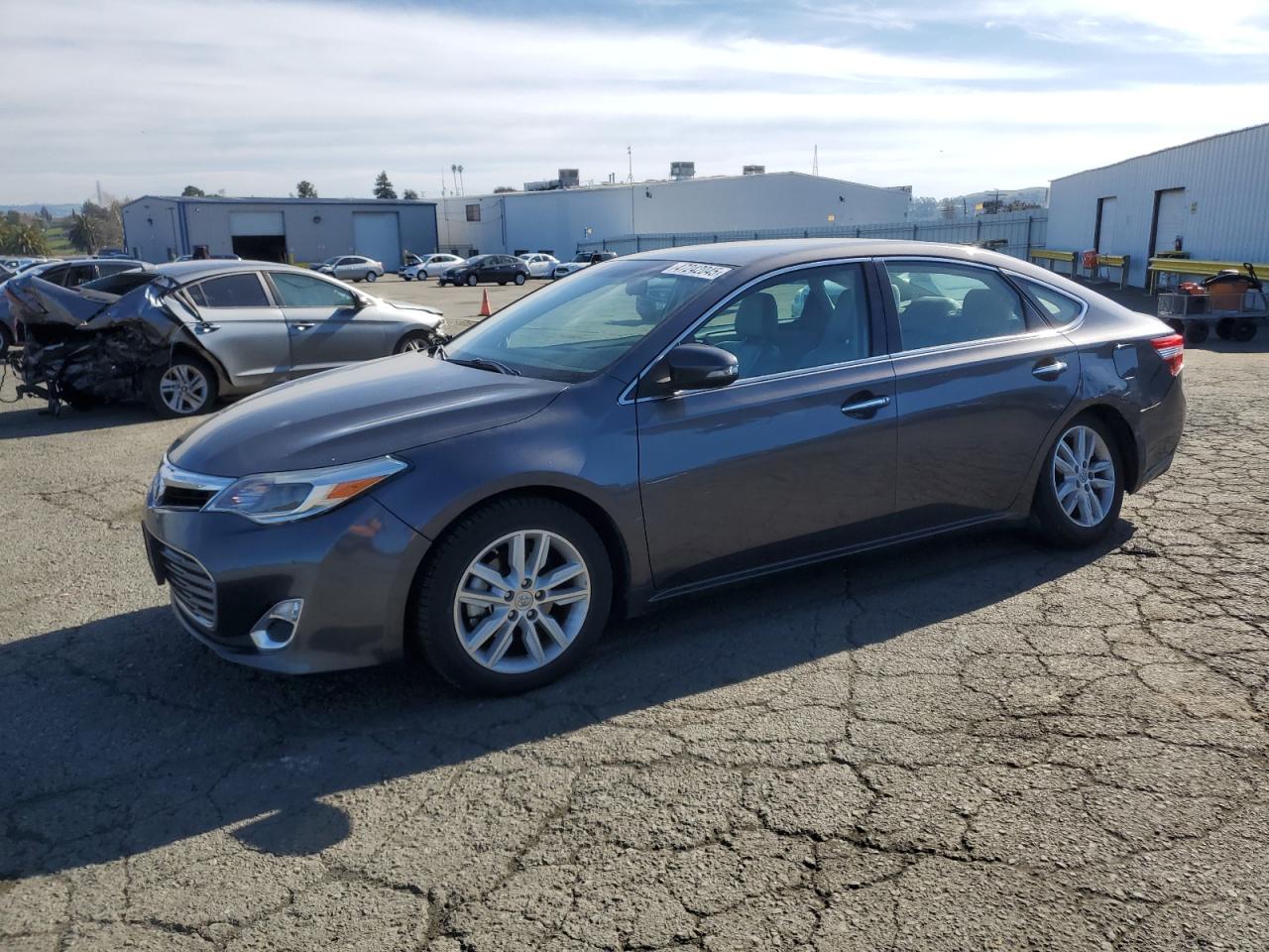 2013 Toyota Avalon - Image 1