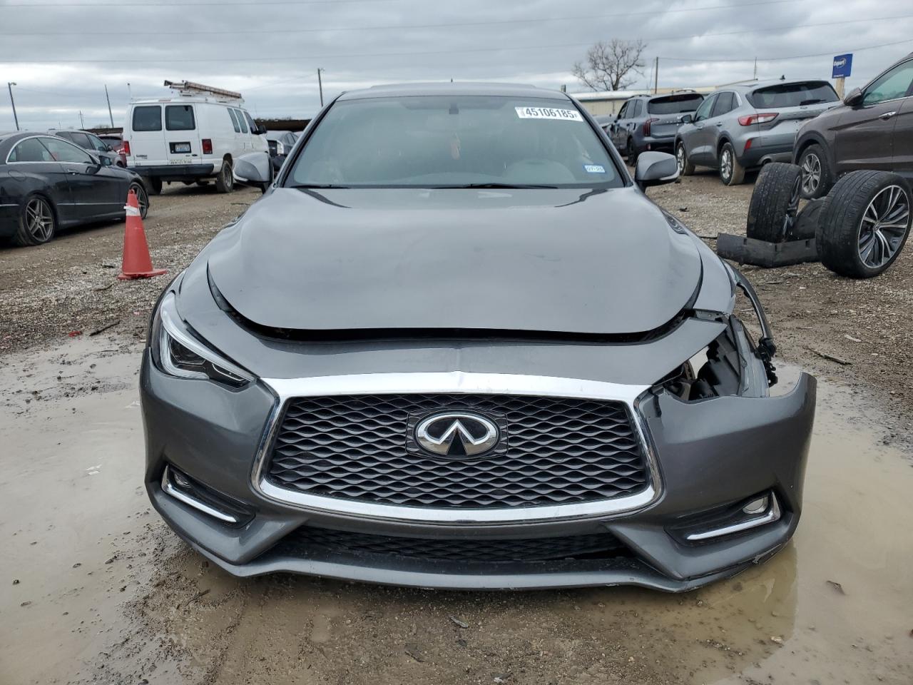 2017 Infiniti Q60 - Image 5