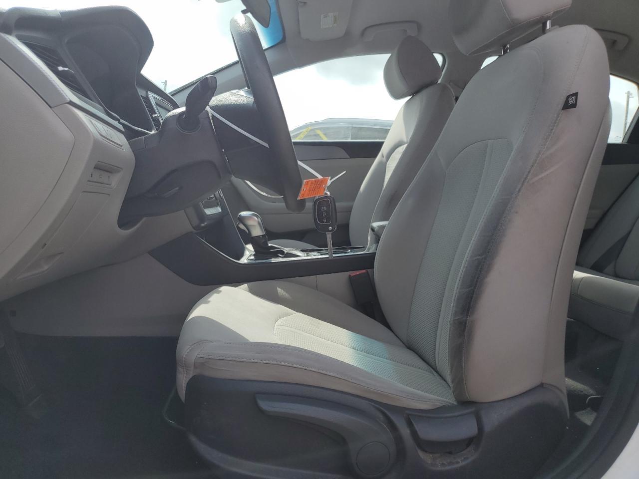 2018 Hyundai Sonata - Image 7