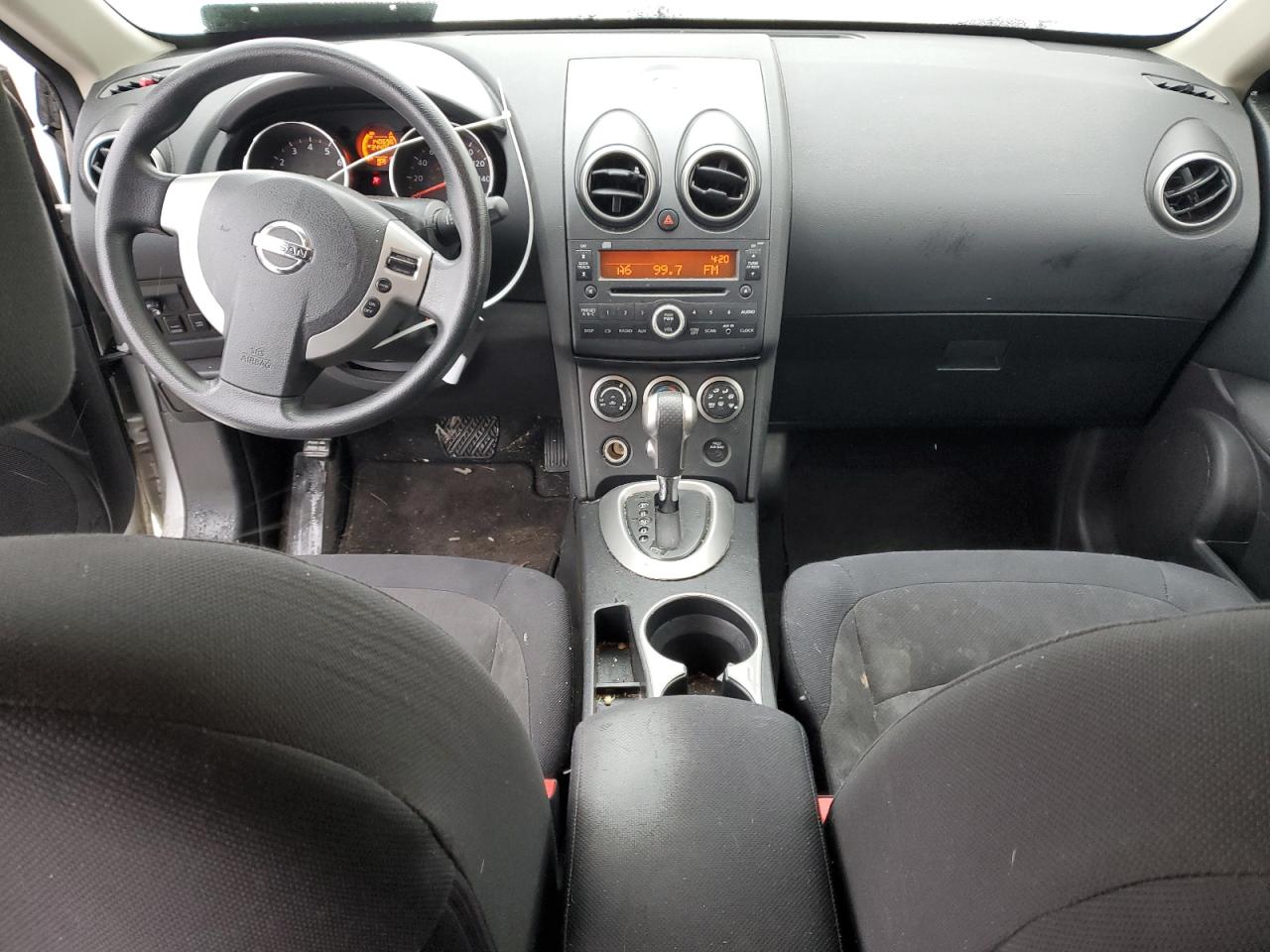 2010 Nissan Rogue - Image 8