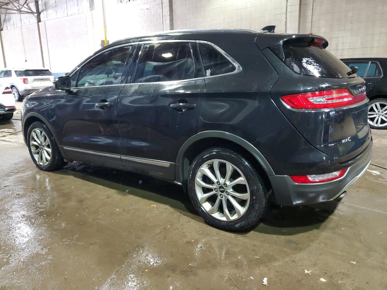 2015 Lincoln MKZ - Image 2