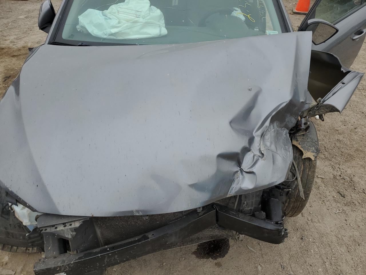 2018 Hyundai Elantra - Image 11