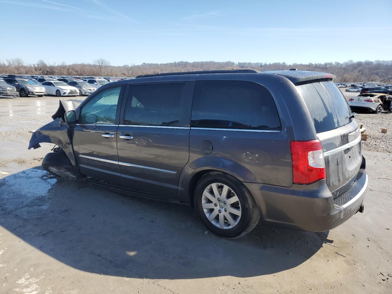 2015 Chrysler Town & Country - Image 2