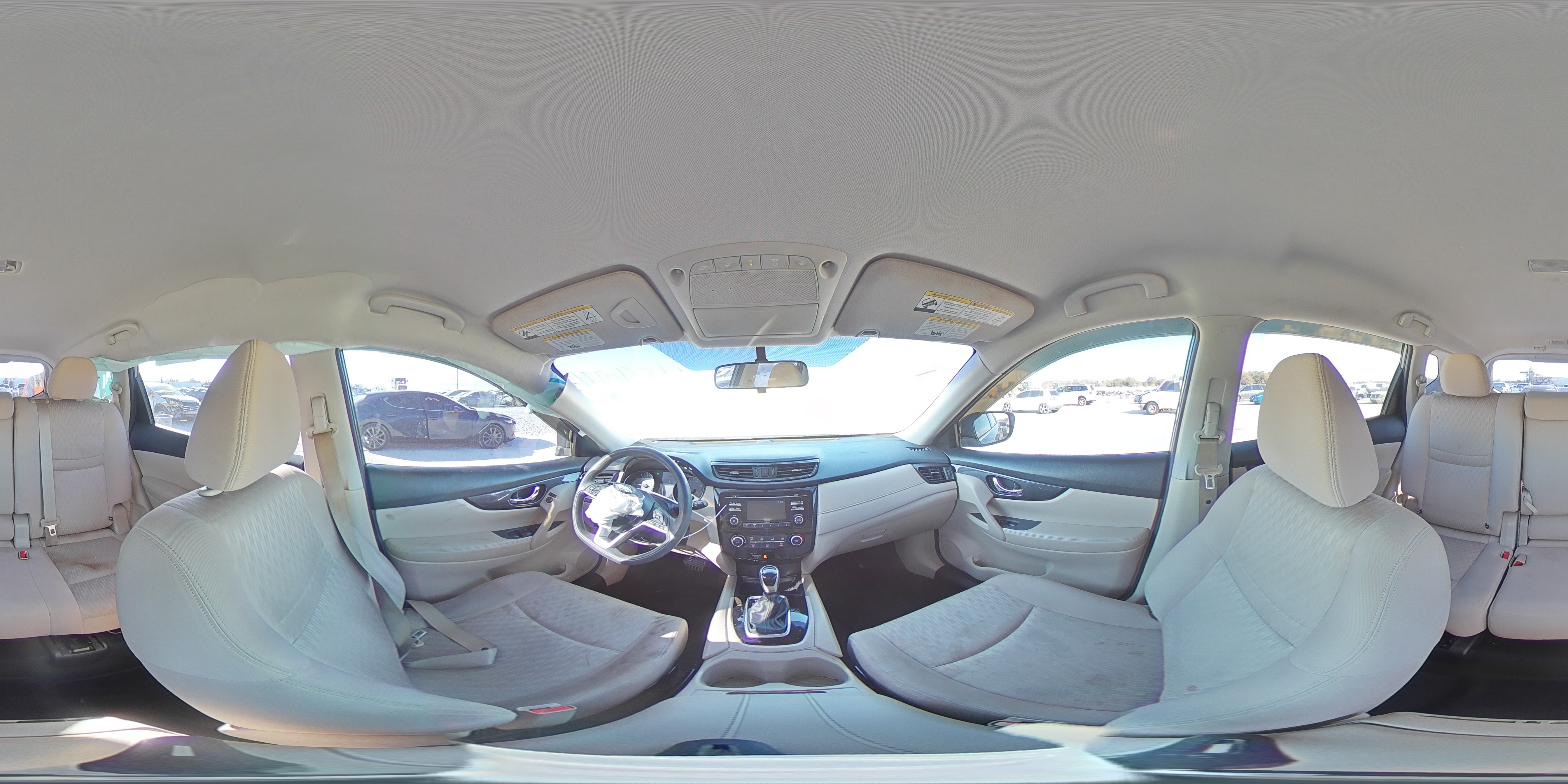 2017 Nissan Rogue - Image 16