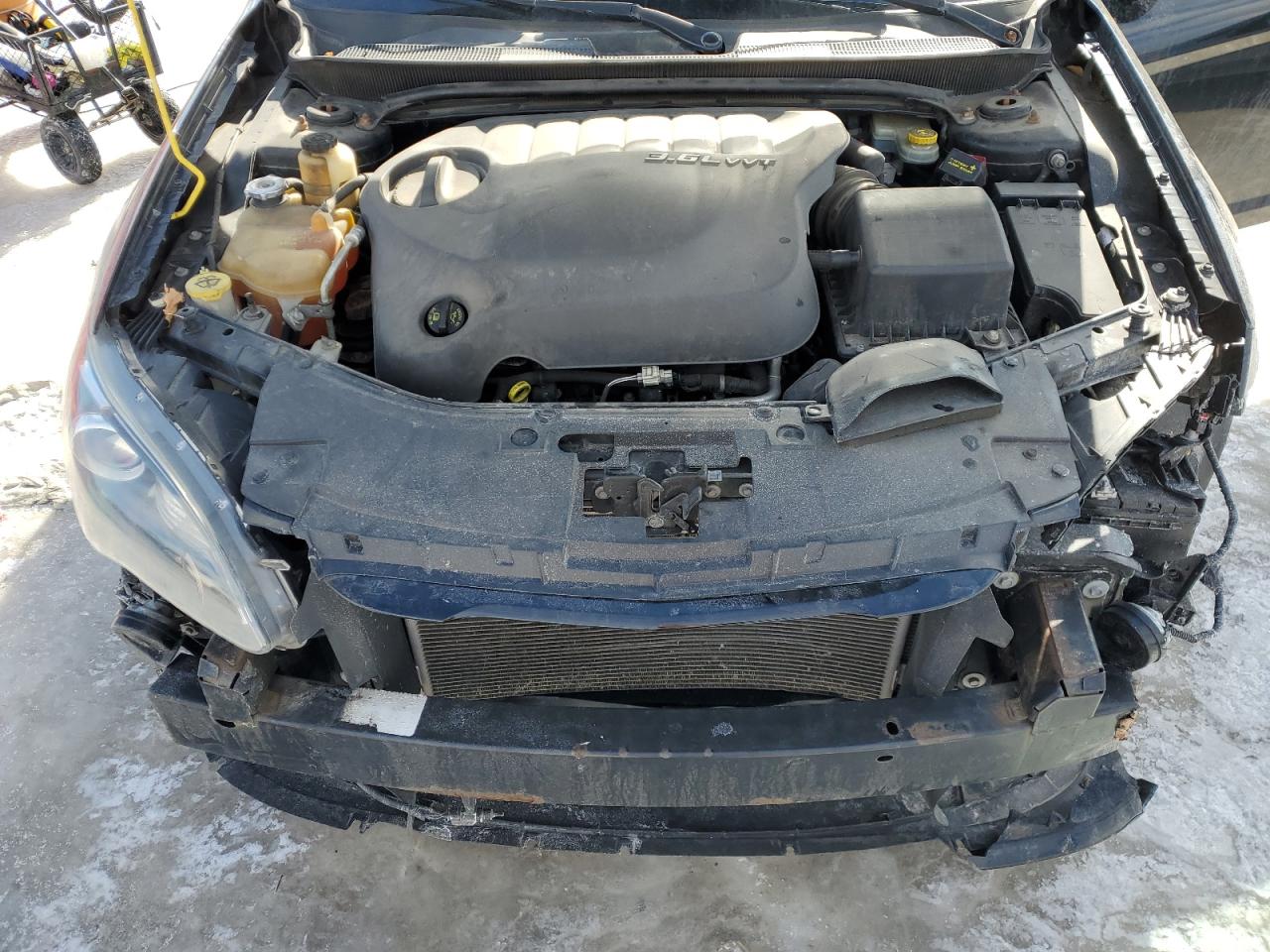 2012 Chrysler 200 - Image 11