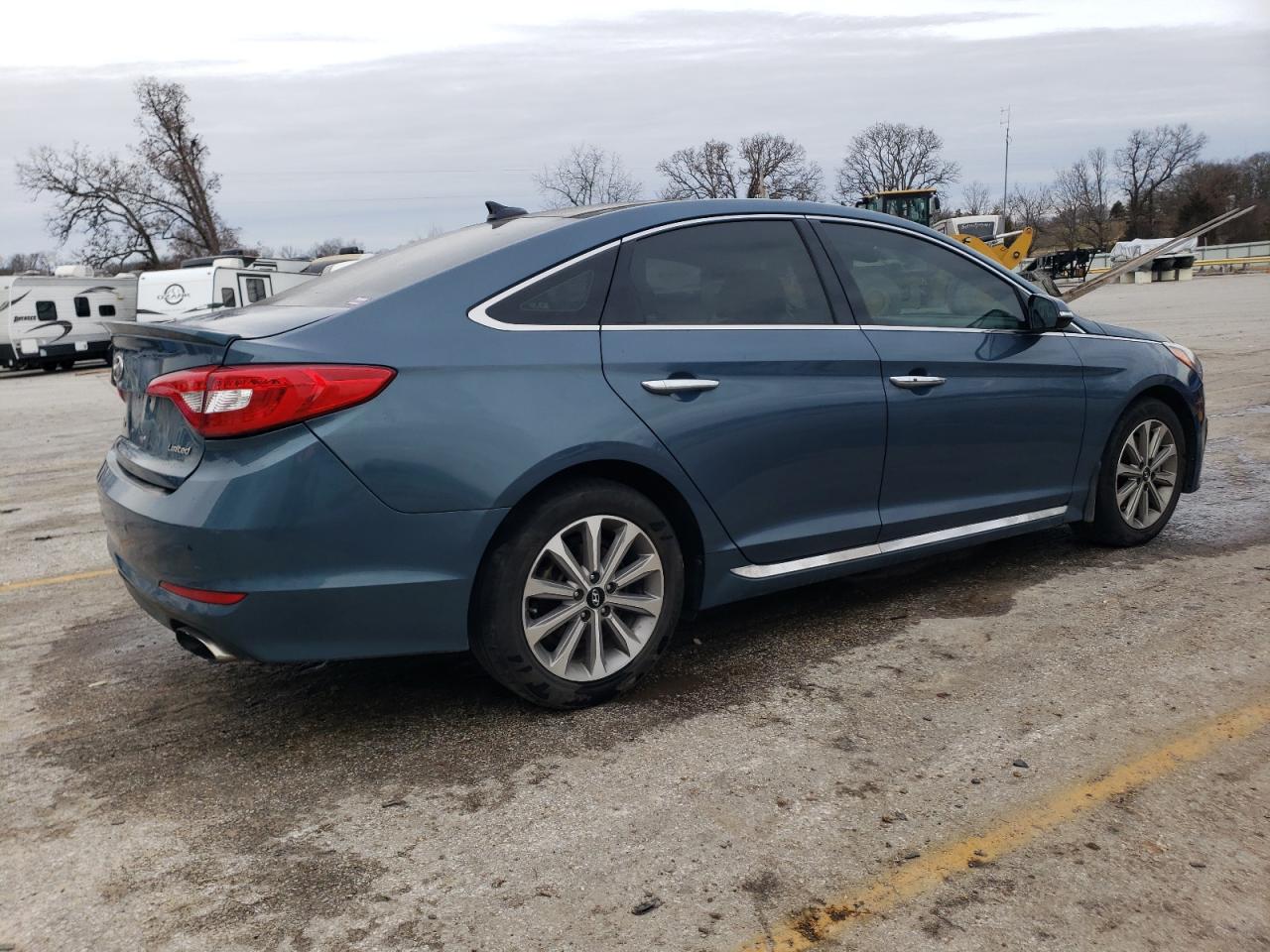 2016 Hyundai Sonata - Image 3
