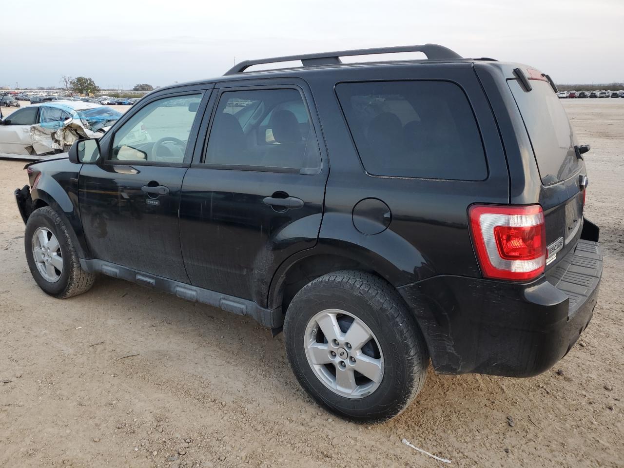 2010 Ford Escape - Image 2