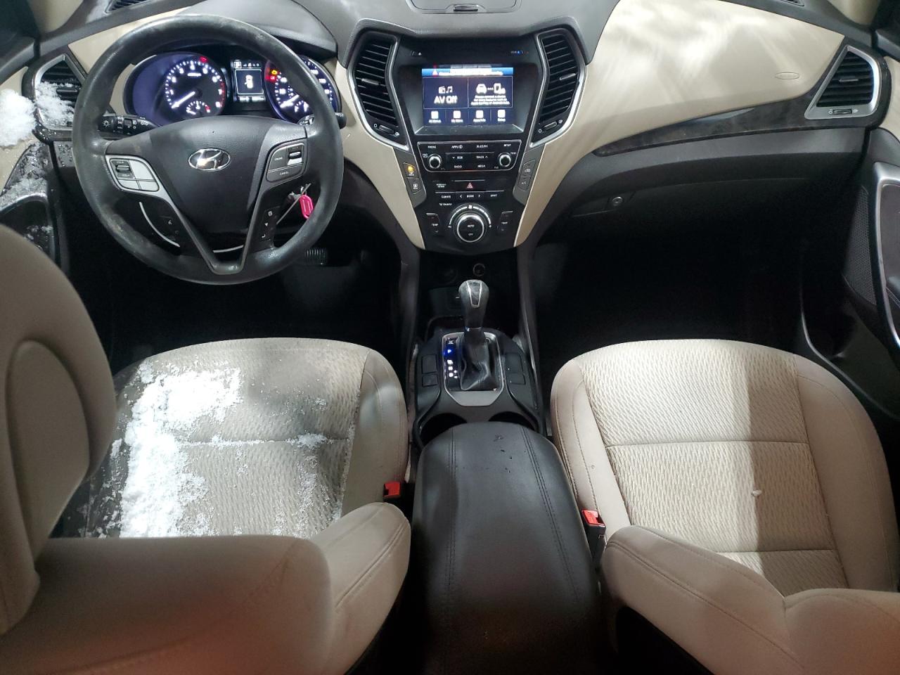 2017 Hyundai Santa Fe - Image 8