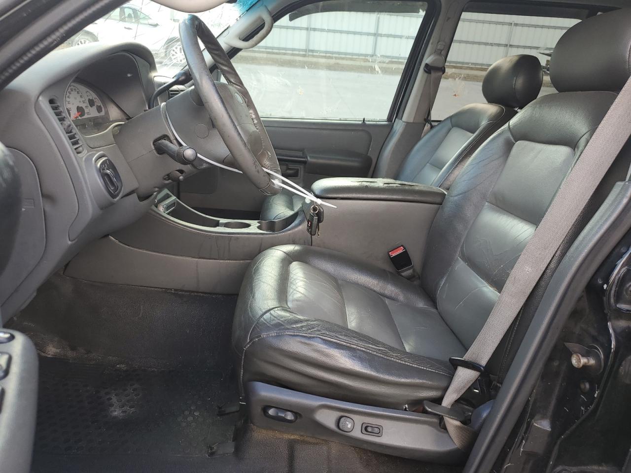 2005 Ford Explorer - Image 7