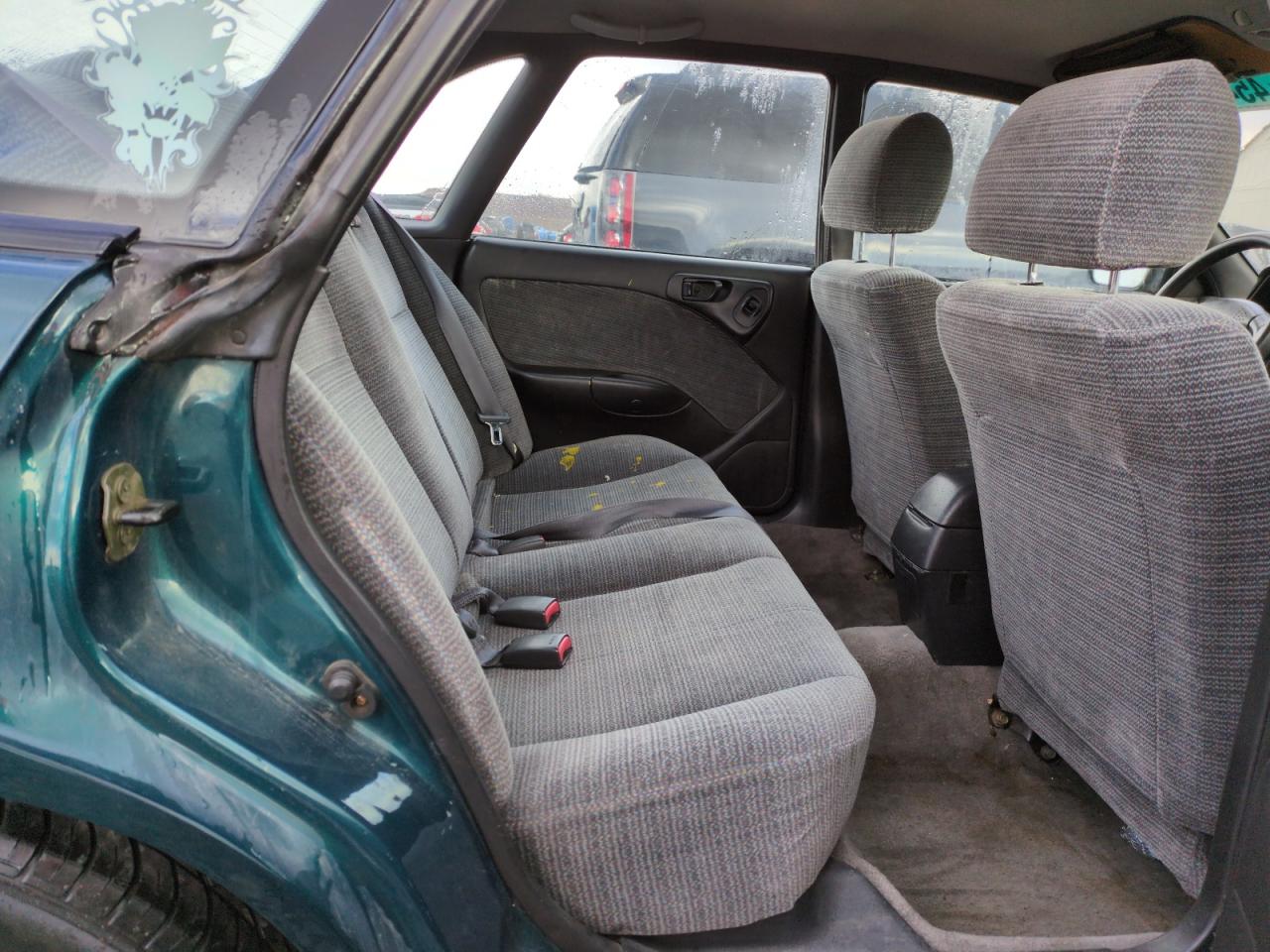 1998 Subaru Legacy - Image 10