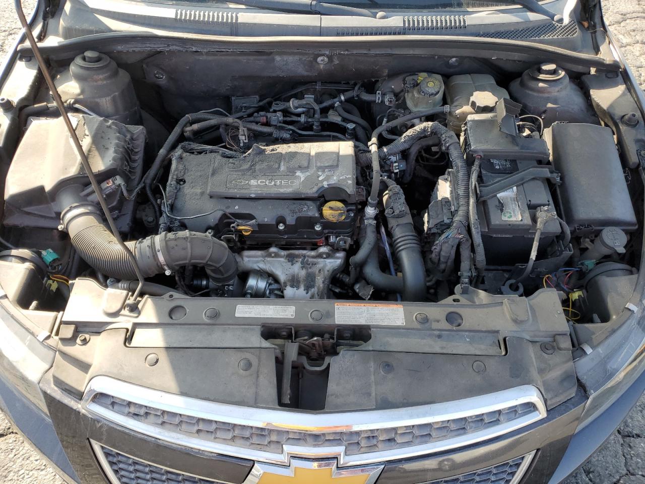 2014 Chevrolet Cruze - Image 11