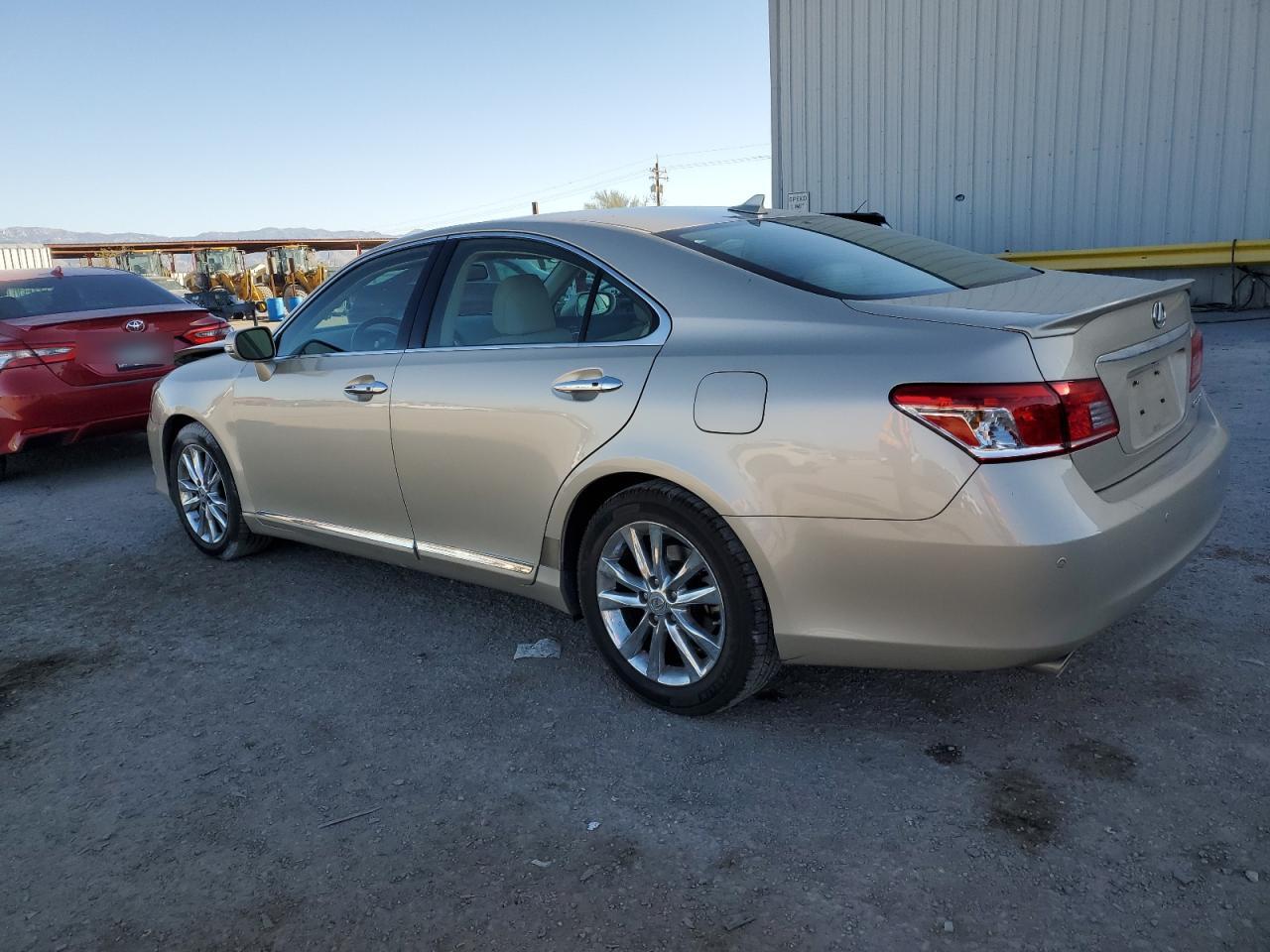 2011 Lexus ES - Image 2