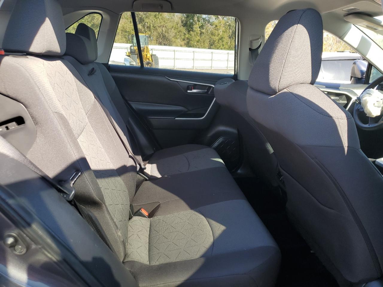 2021 Toyota RAV 4 - Image 11