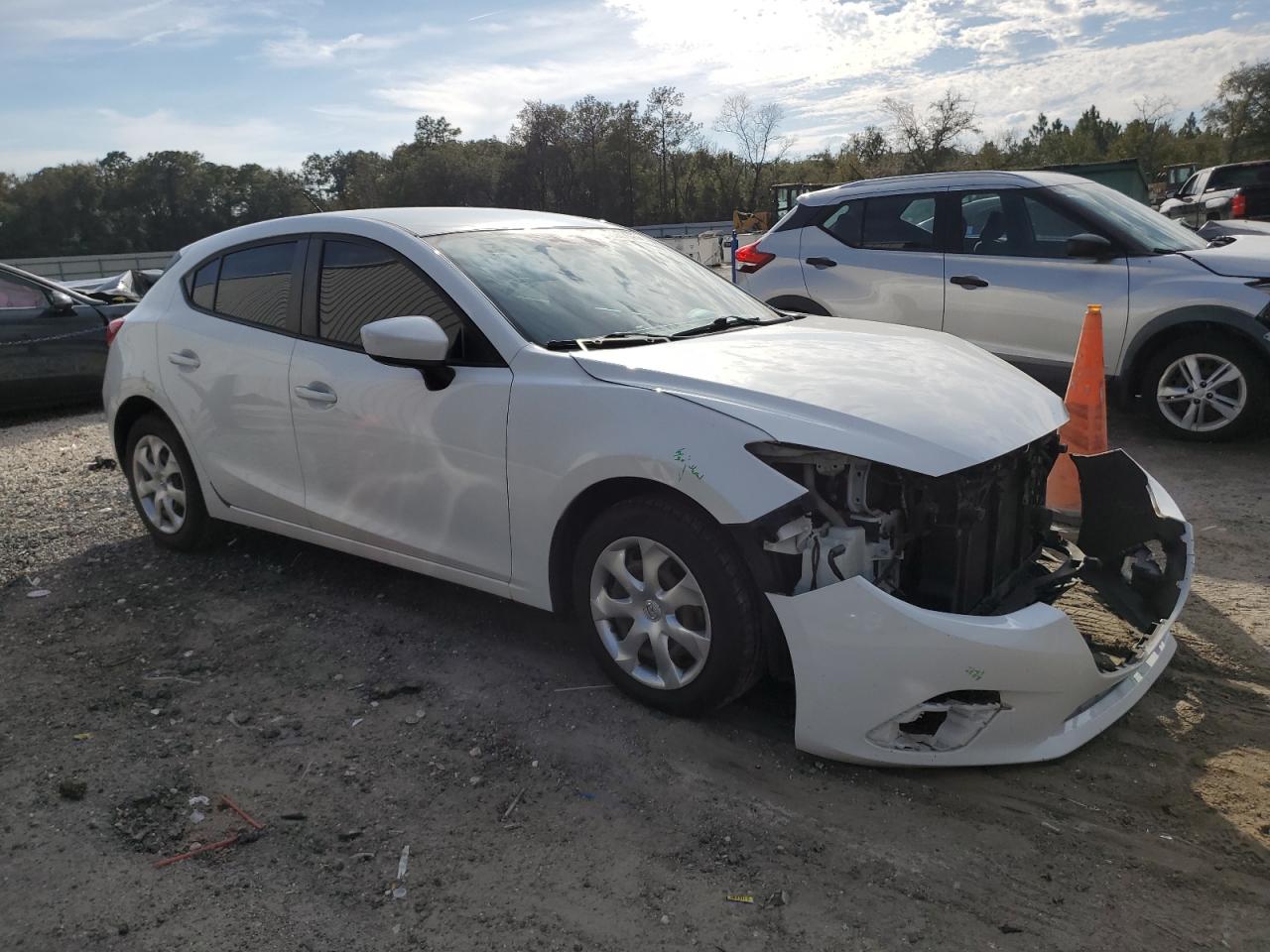 2016 Mazda 3 - Image 4