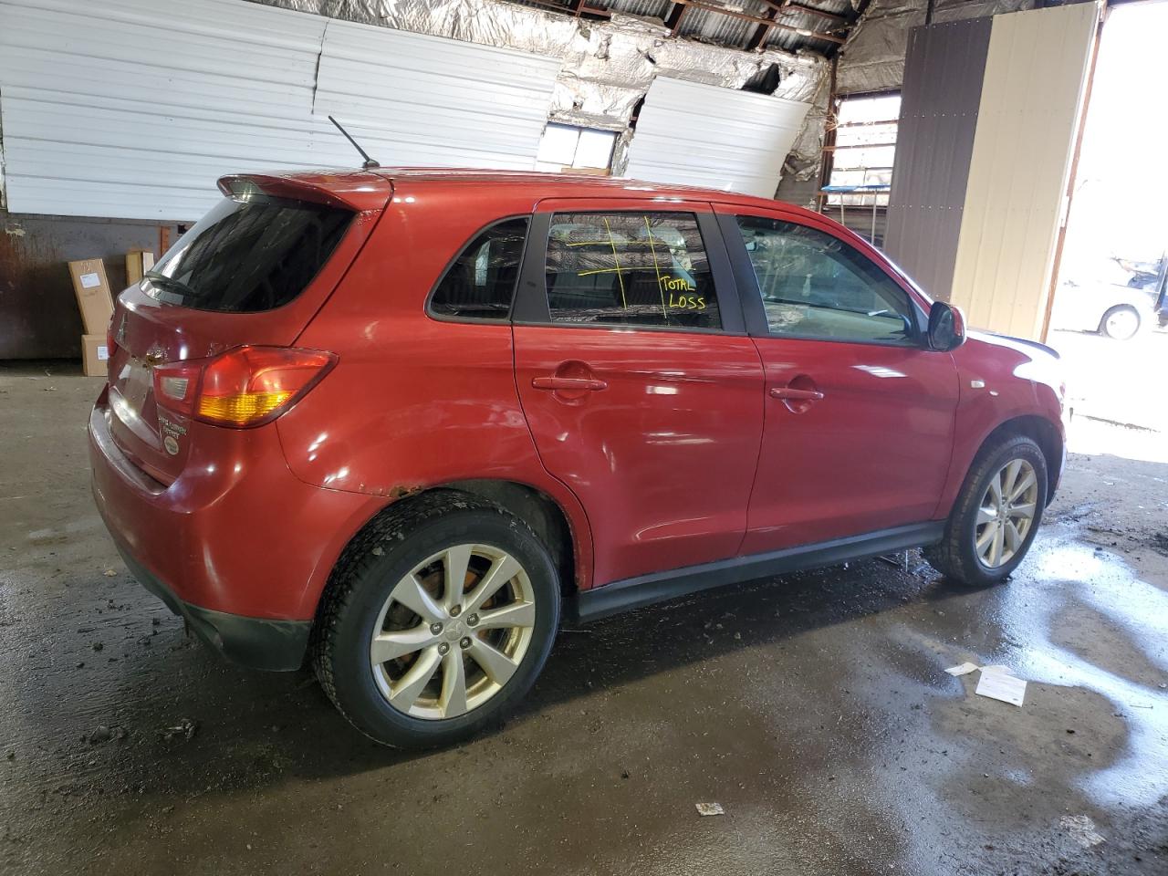 2014 Mitsubishi Outlander - Image 3