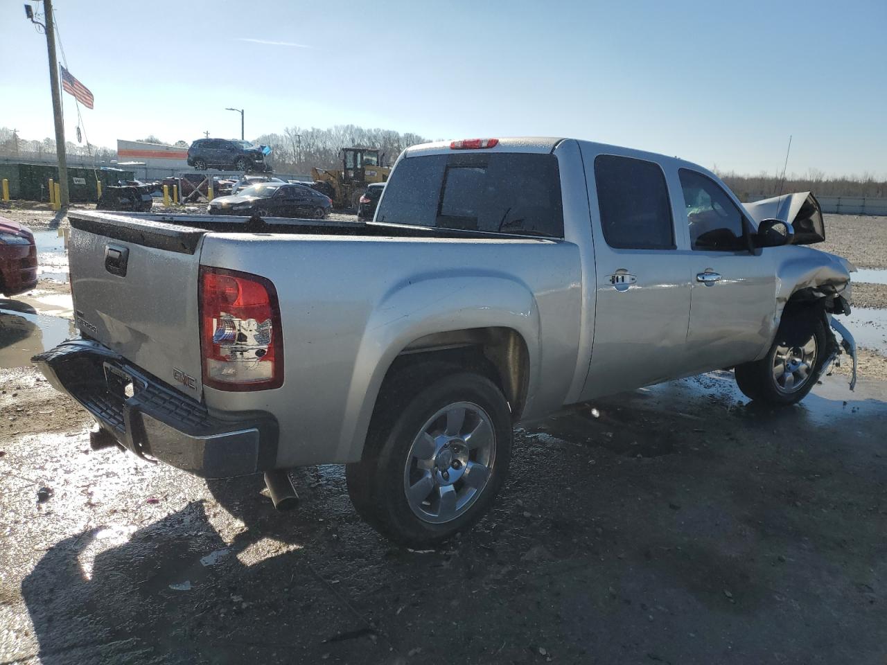 2011 GMC Sierra - Image 3