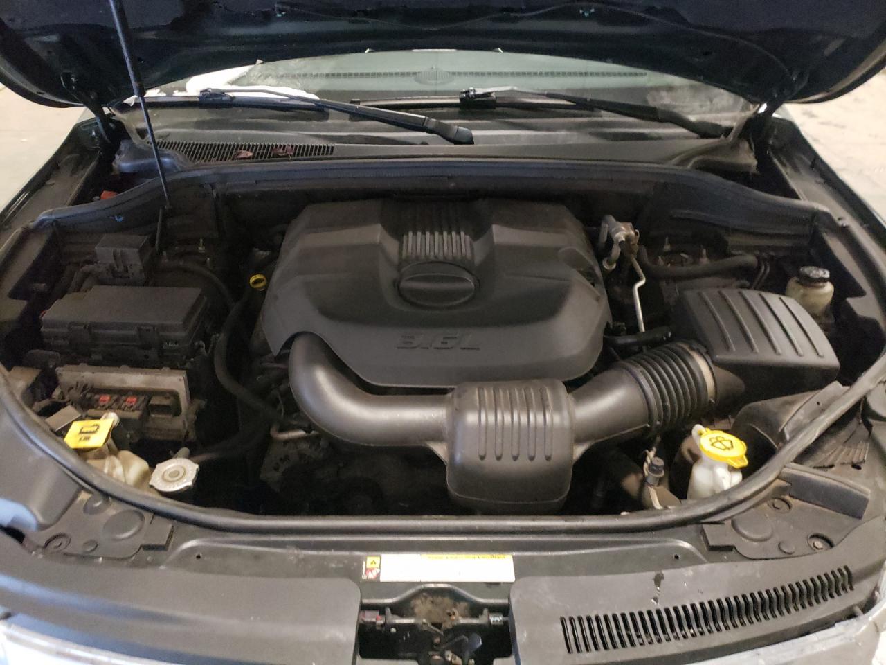 2011 Jeep Grand Cherokee - Image 12