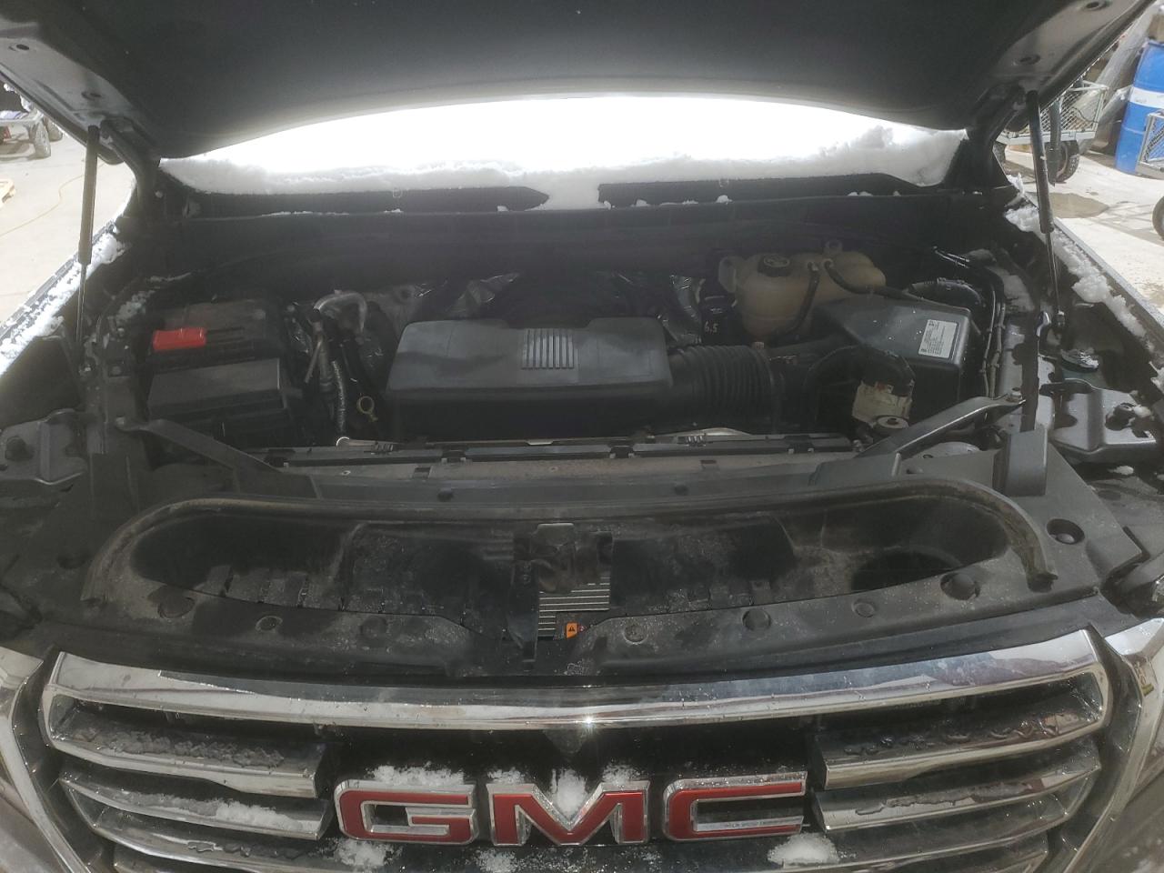 2021 GMC Yukon - Image 13