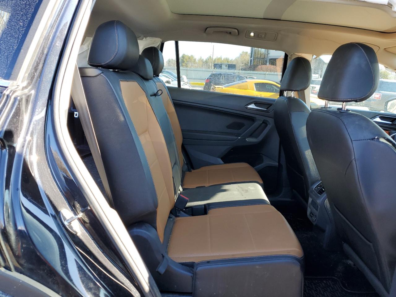 2018 Volkswagen Tiguan - Image 11