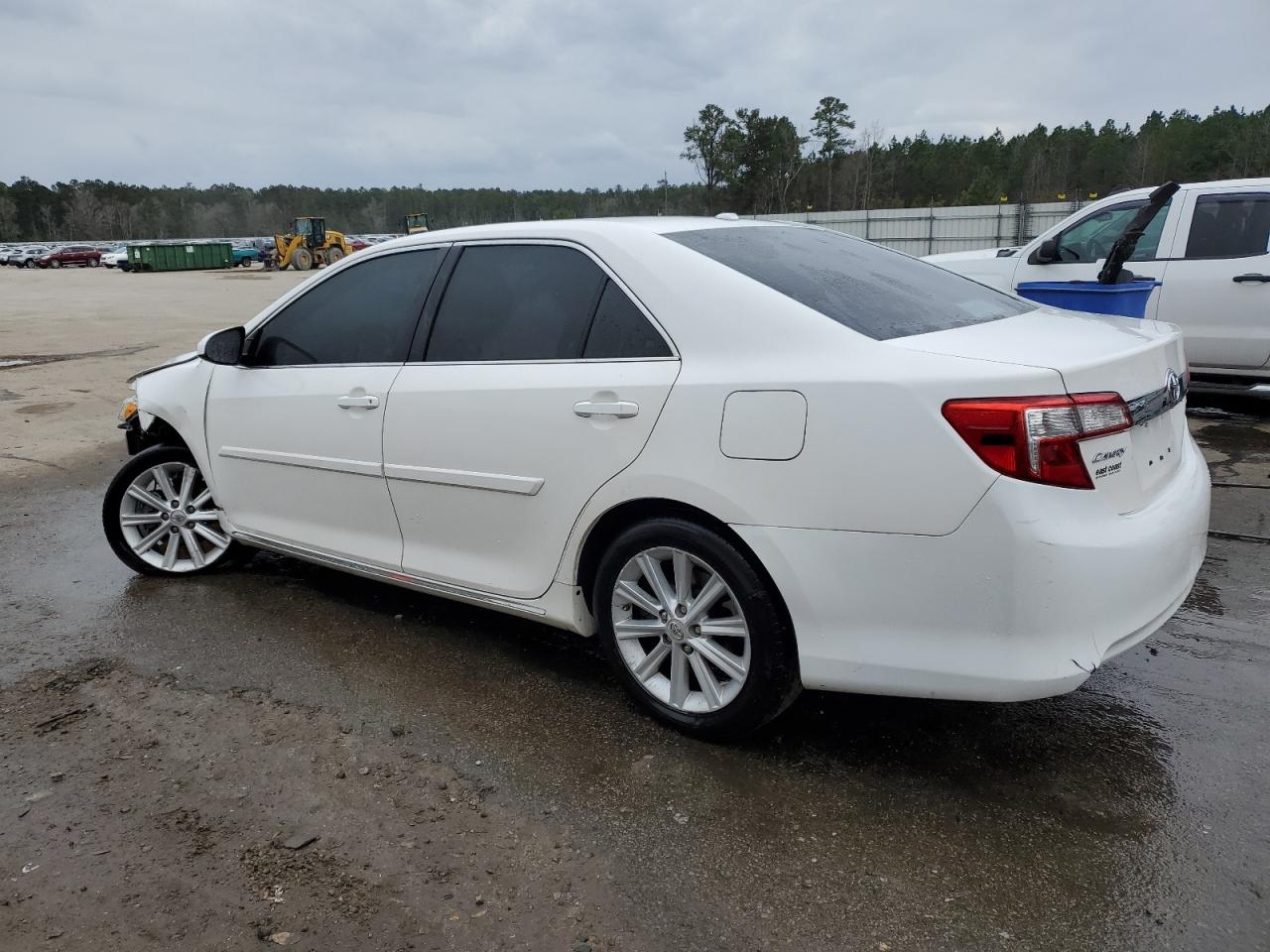 2014 Toyota Camry - Image 2