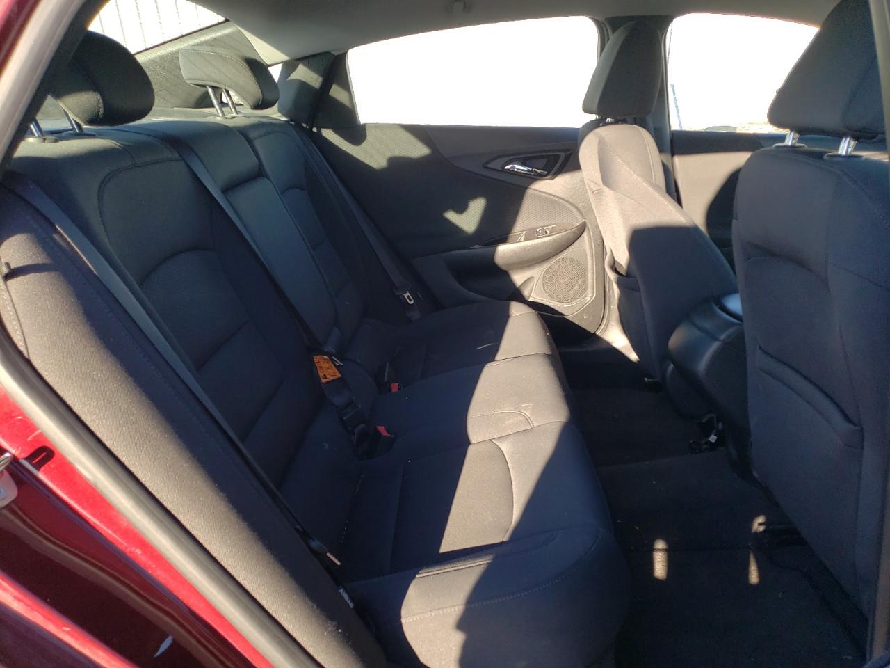 2016 Chevrolet Malibu - Image 10