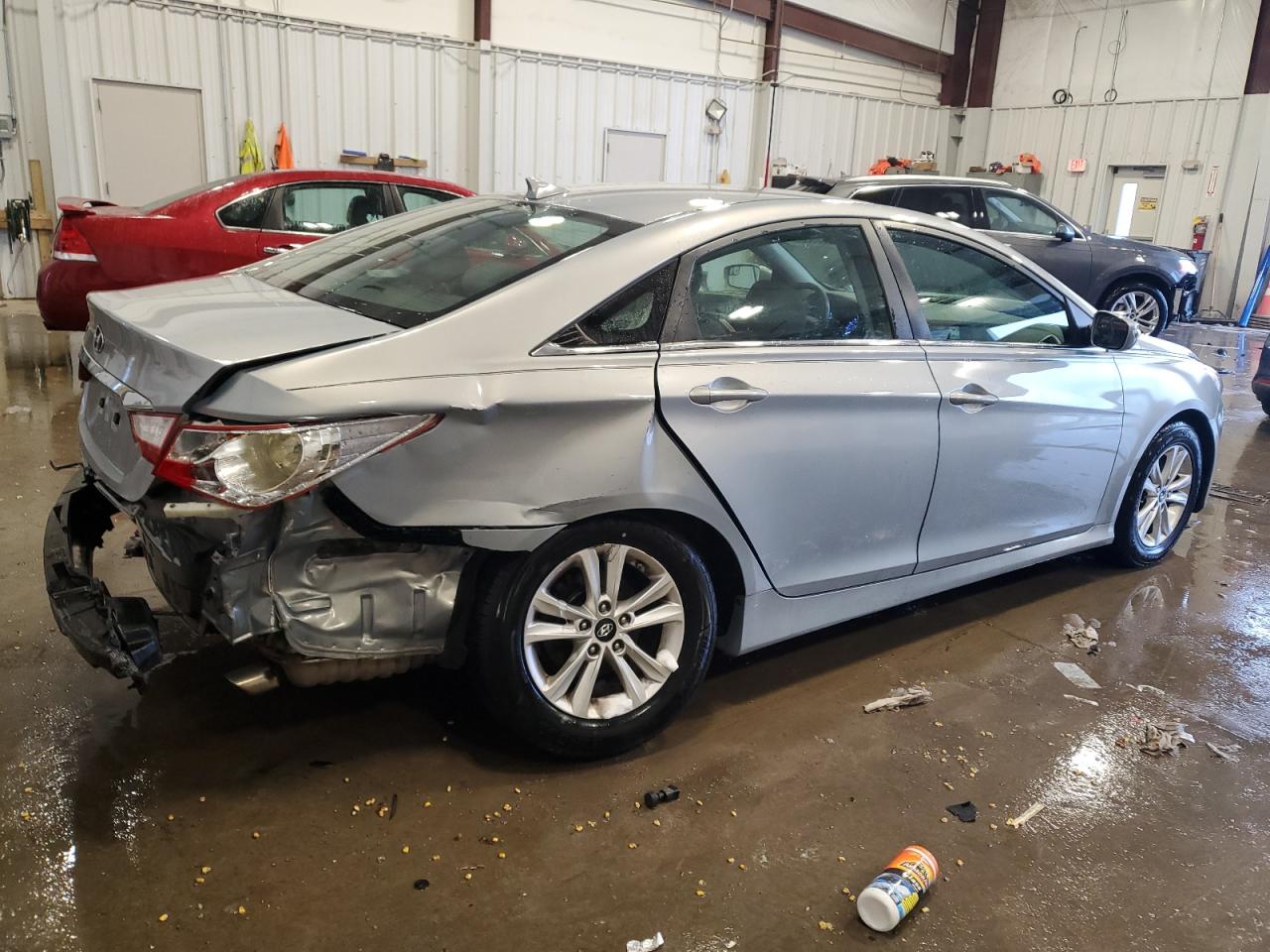 2014 Hyundai Sonata - Image 3