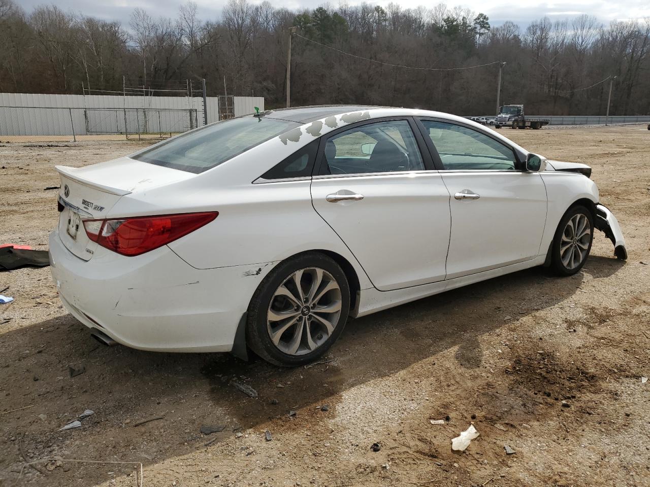 2013 Hyundai Sonata - Image 3