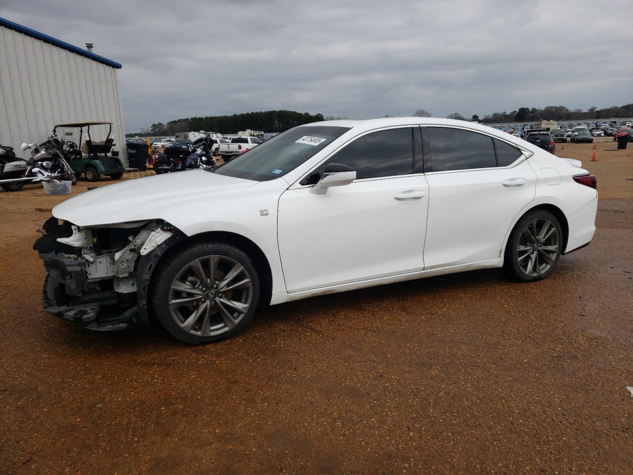 2019 Lexus ES - Image 1