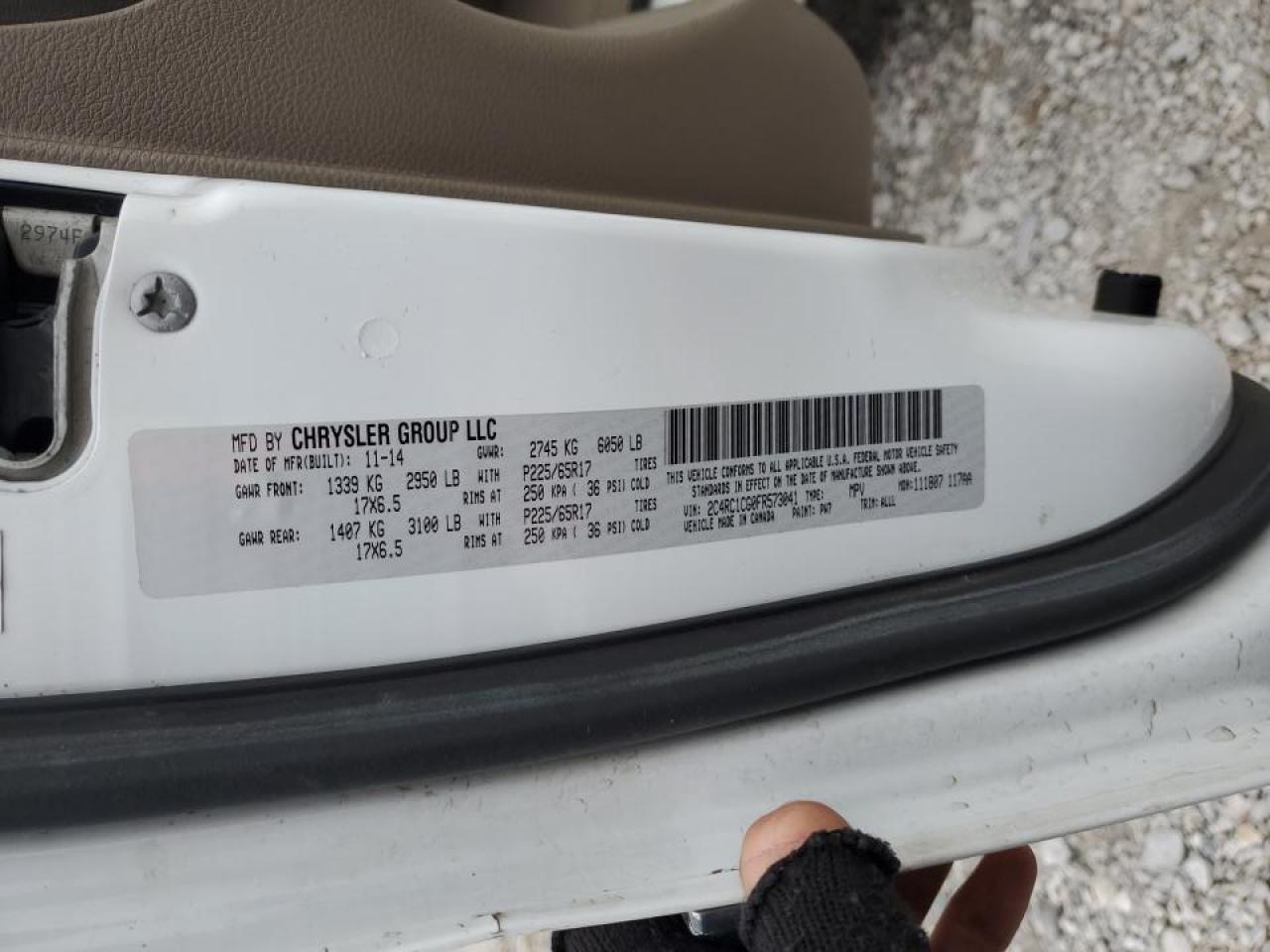 2015 Chrysler Town & Country - Image 15