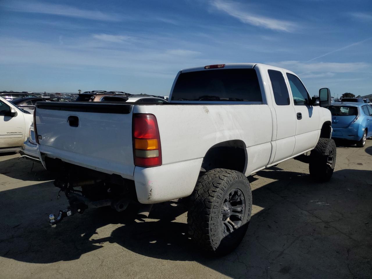 2000 Chevrolet Silverado - Image 3