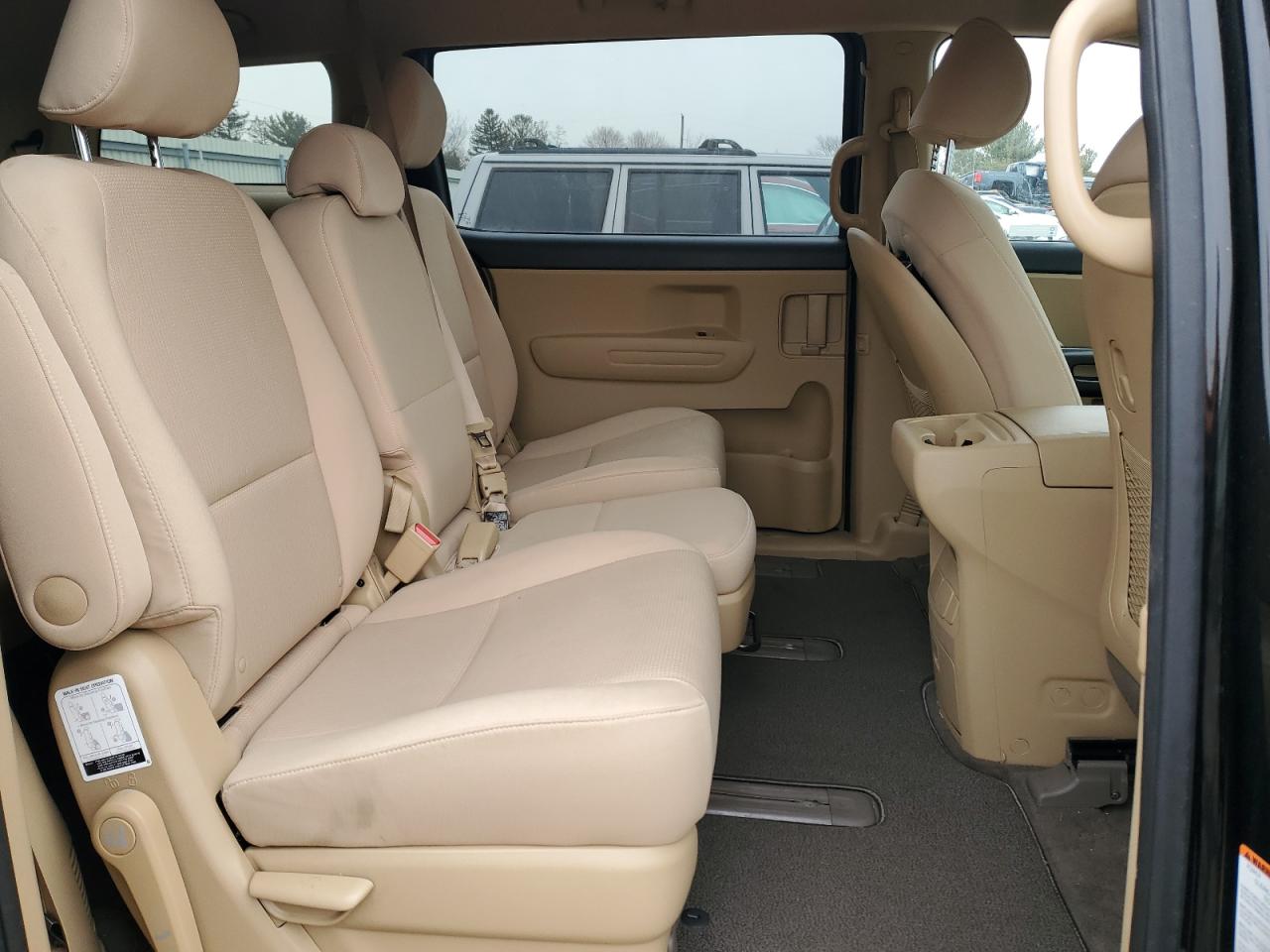 2019 Kia Sedona - Image 11