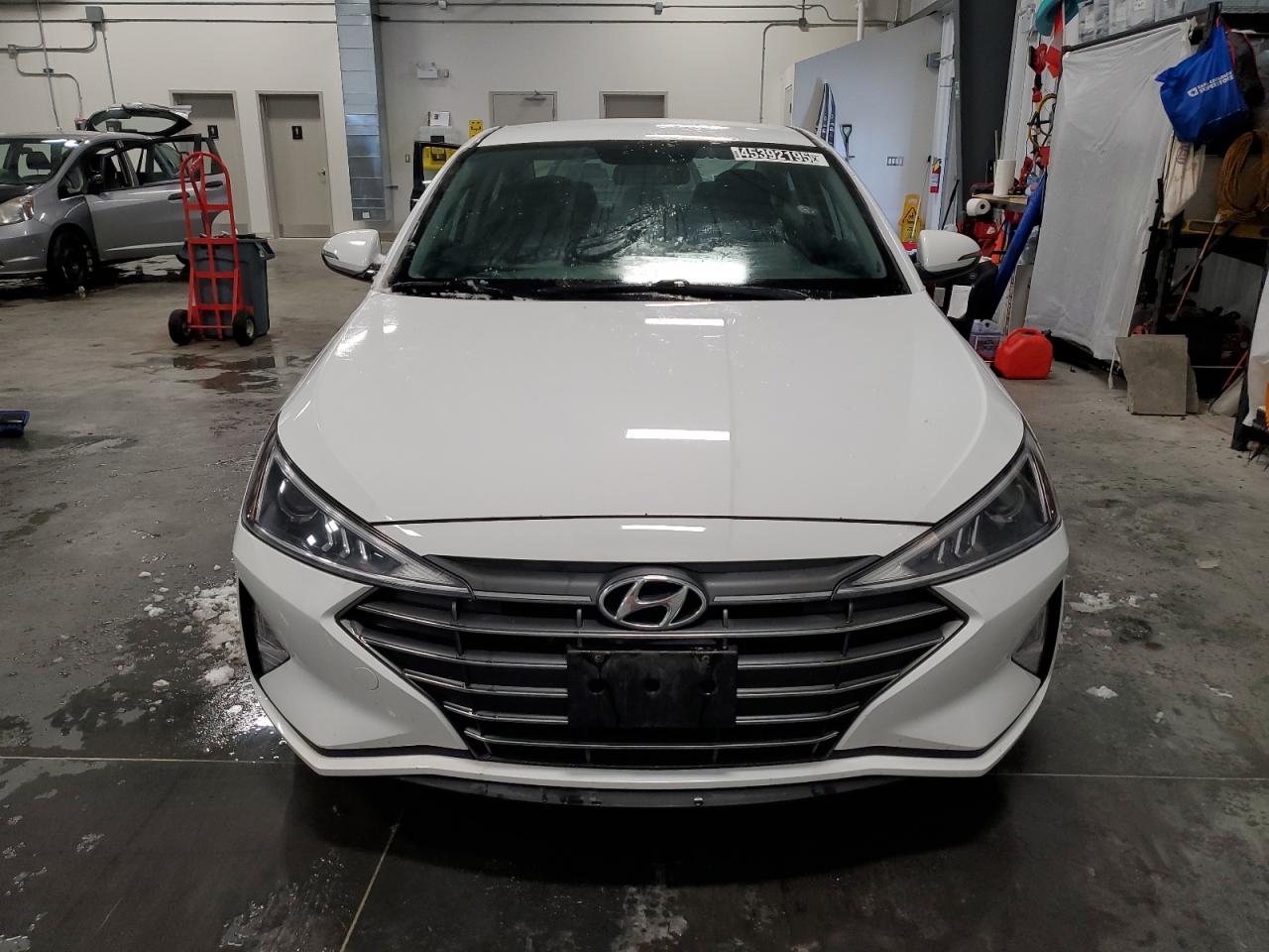 2020 Hyundai Elantra - Image 5