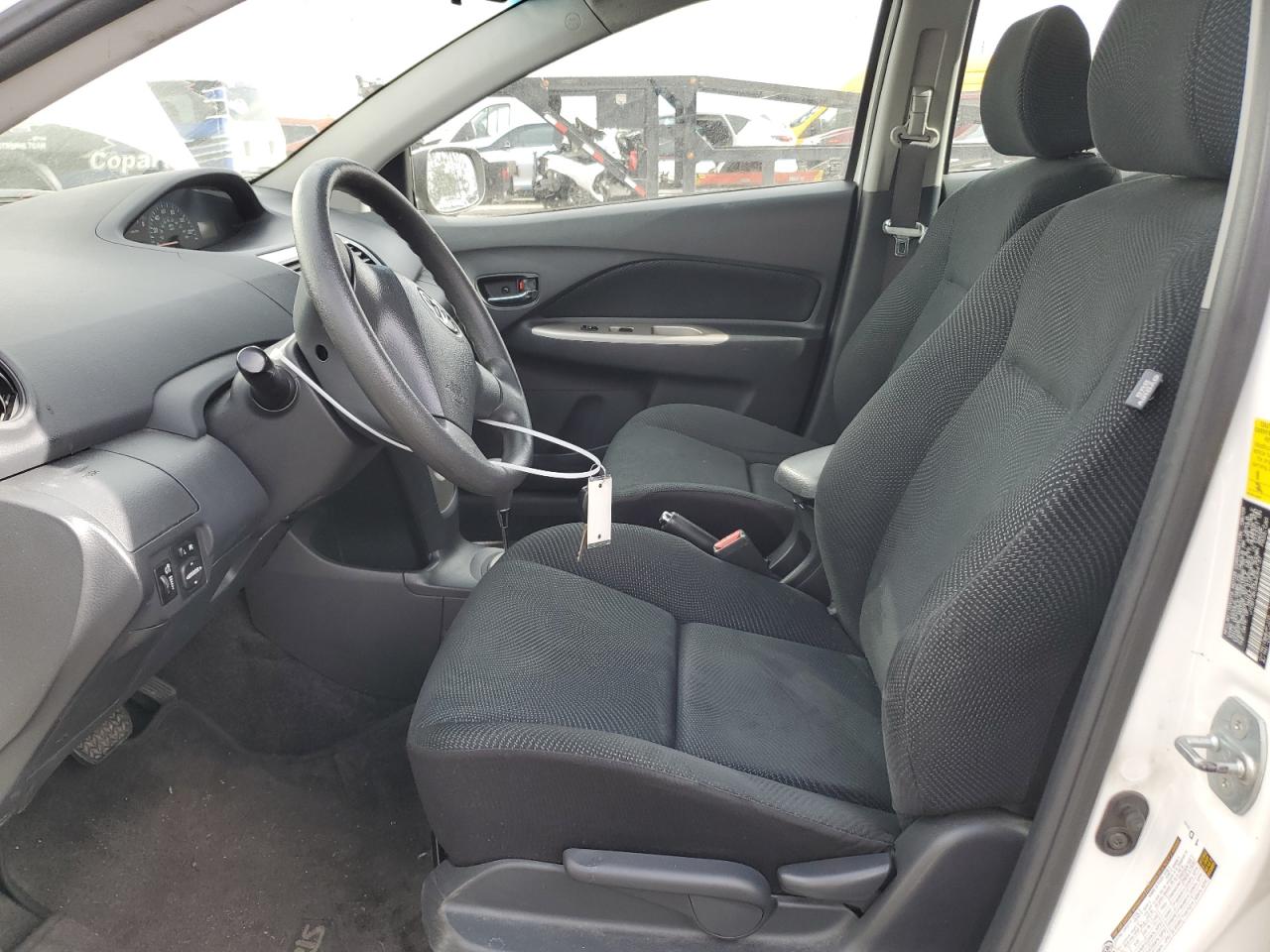 2010 Toyota Yaris - Image 7